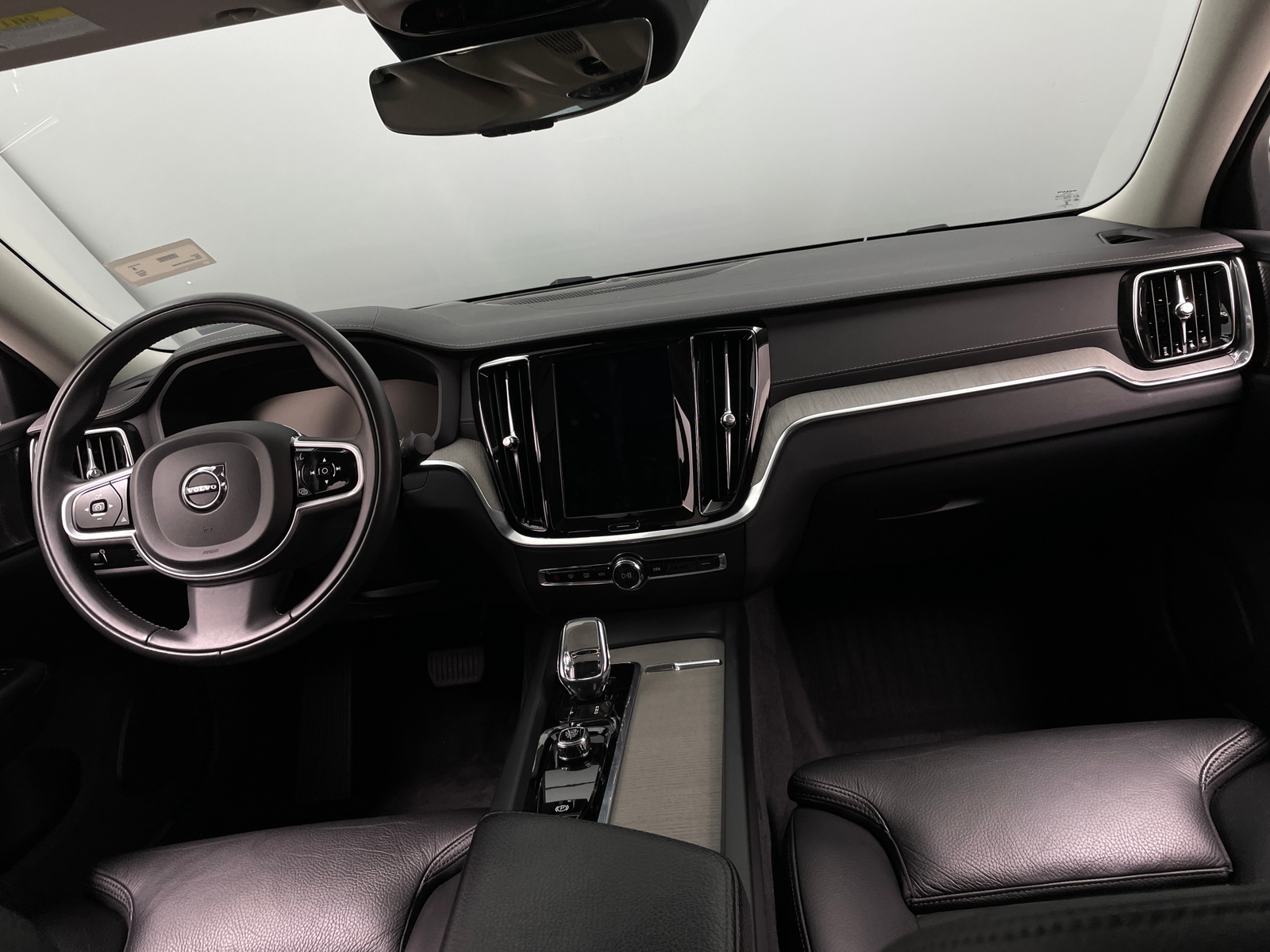 Thumbnail: 2022 Volvo S60 - 2