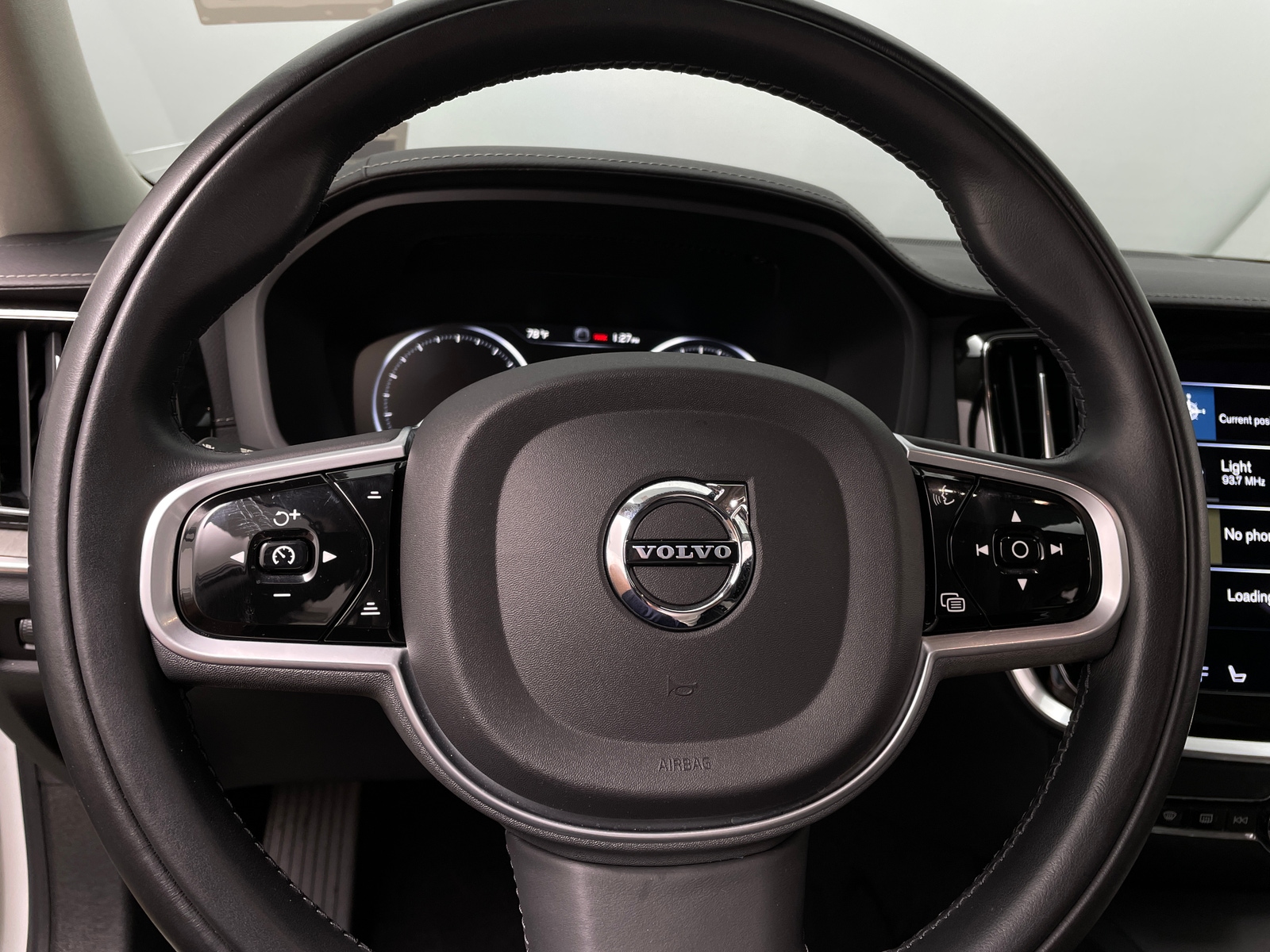Thumbnail: 2022 Volvo S60 - 4