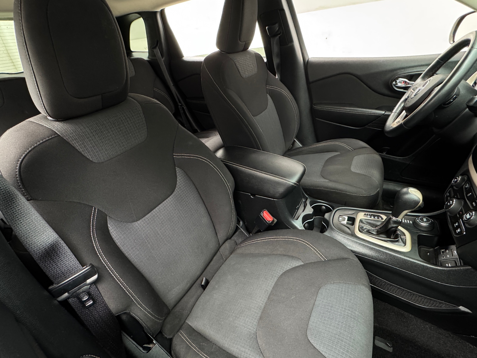Thumbnail: 2016 Jeep Cherokee - 2