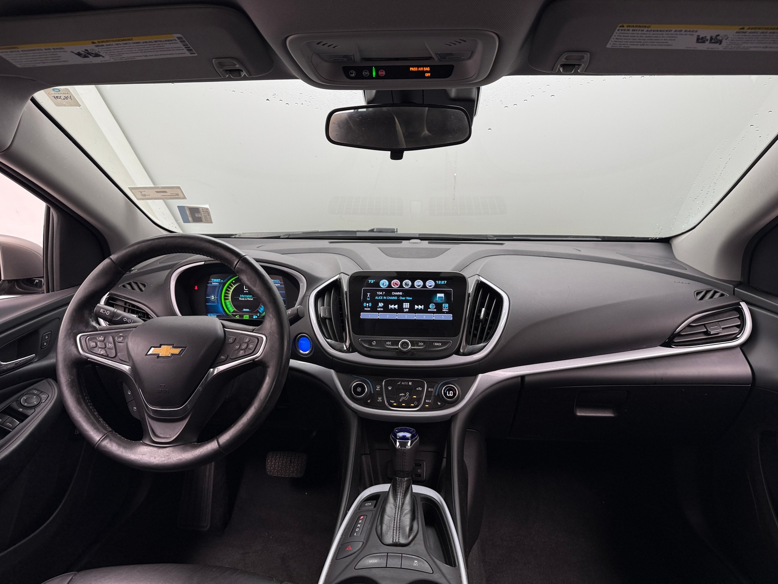 Thumbnail: 2017 Chevrolet Volt - 3