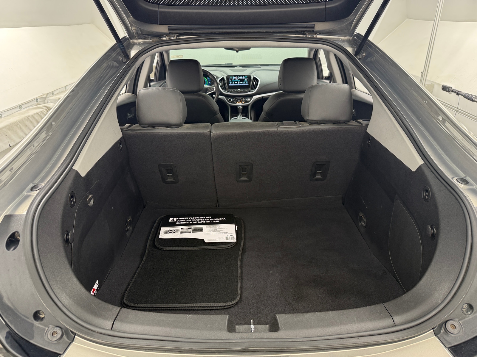 Thumbnail: 2017 Chevrolet Volt - 7