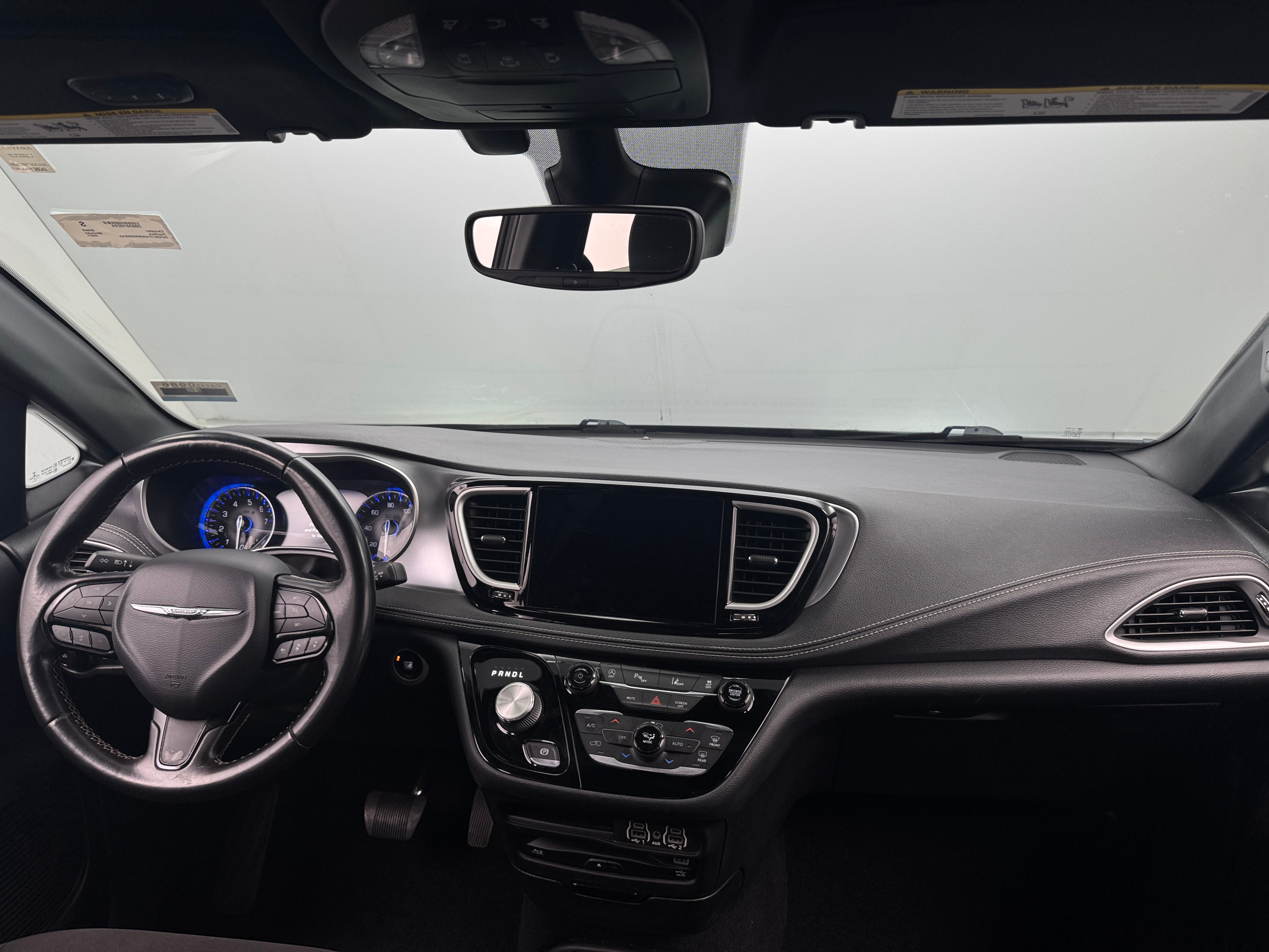 Thumbnail: 2021 Chrysler Pacifica - 3