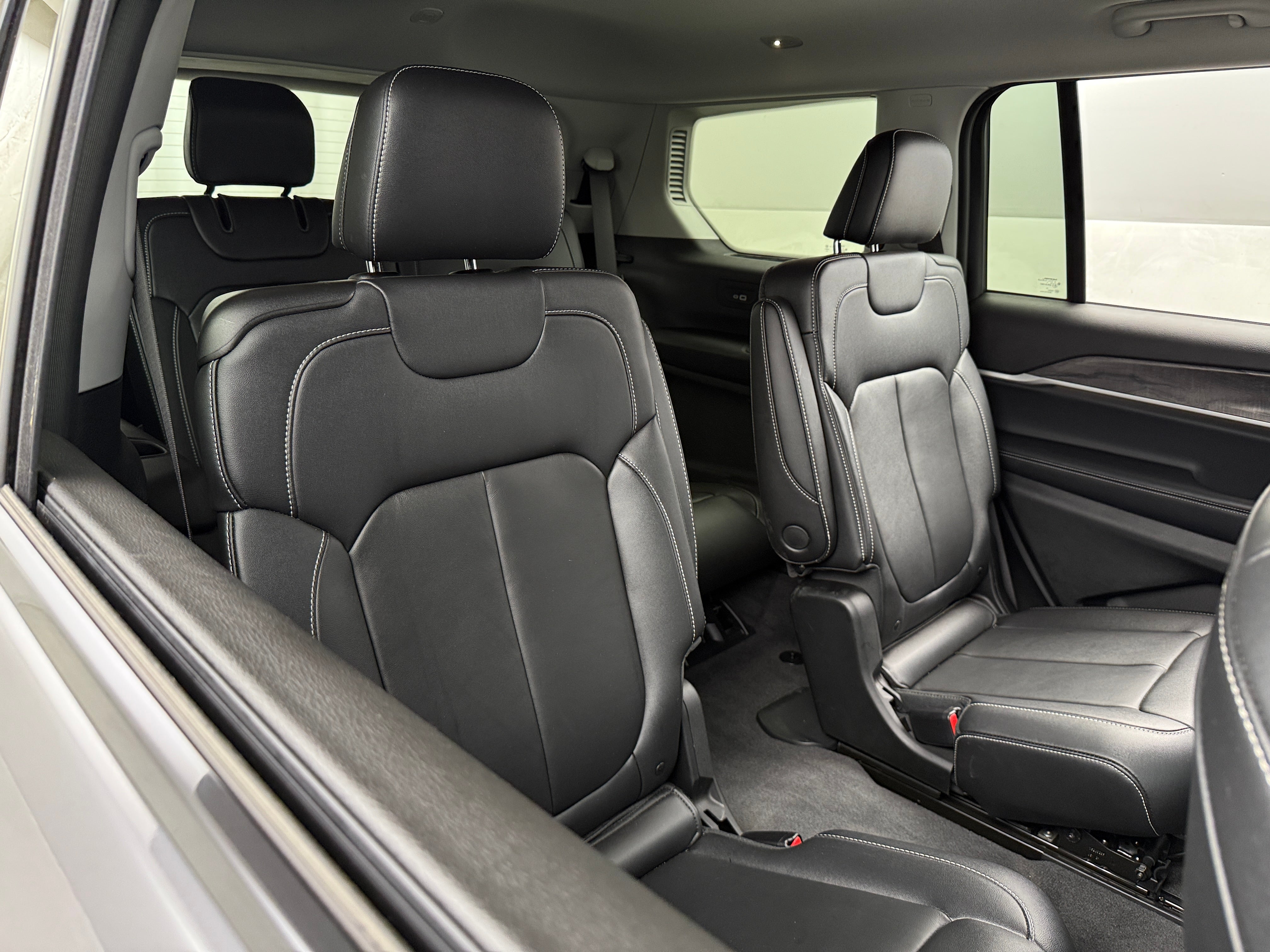 Thumbnail: 2022 Jeep Grand Cherokee L - 5