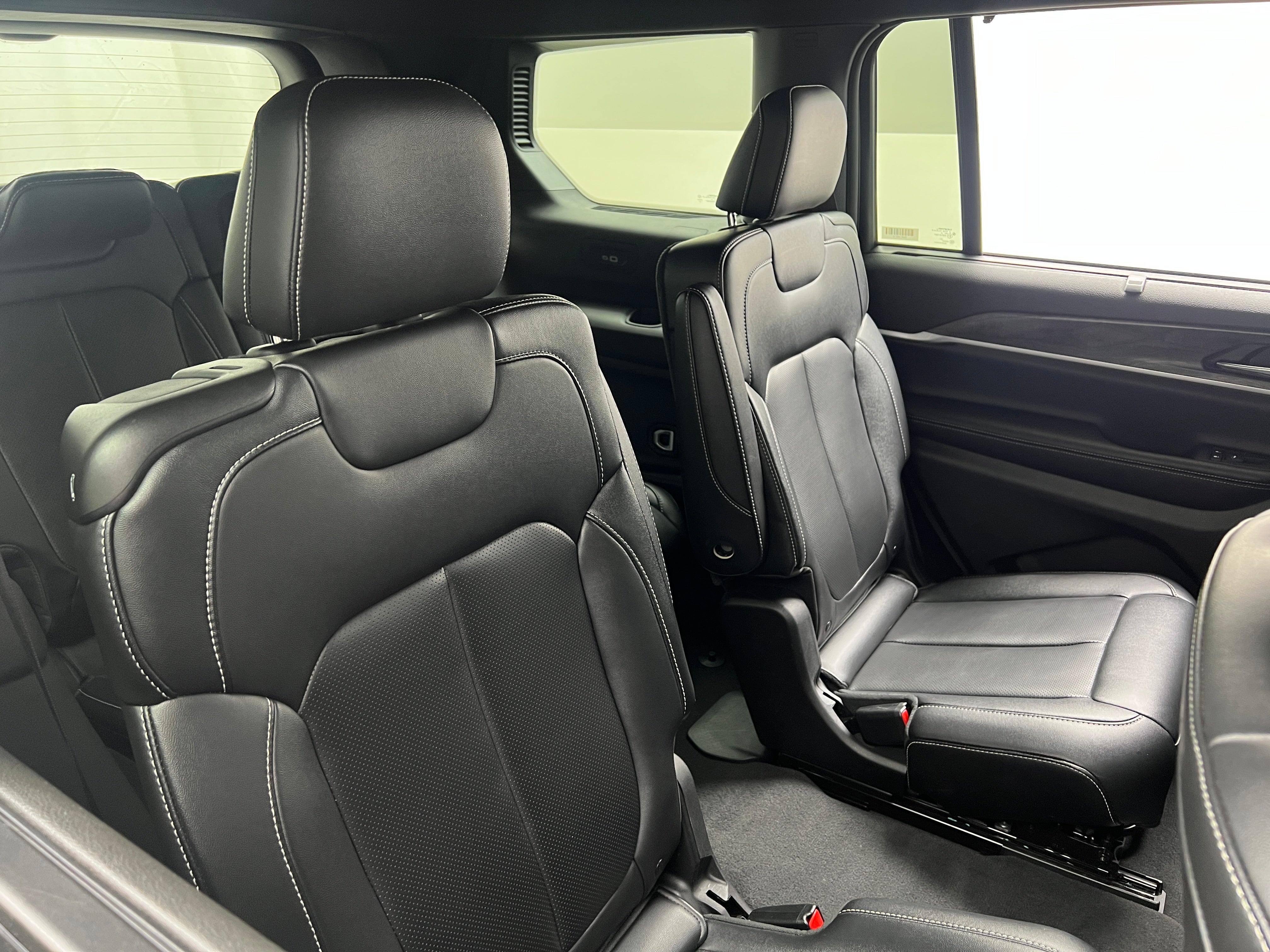 Thumbnail: 2024 Jeep Grand Cherokee L - 5