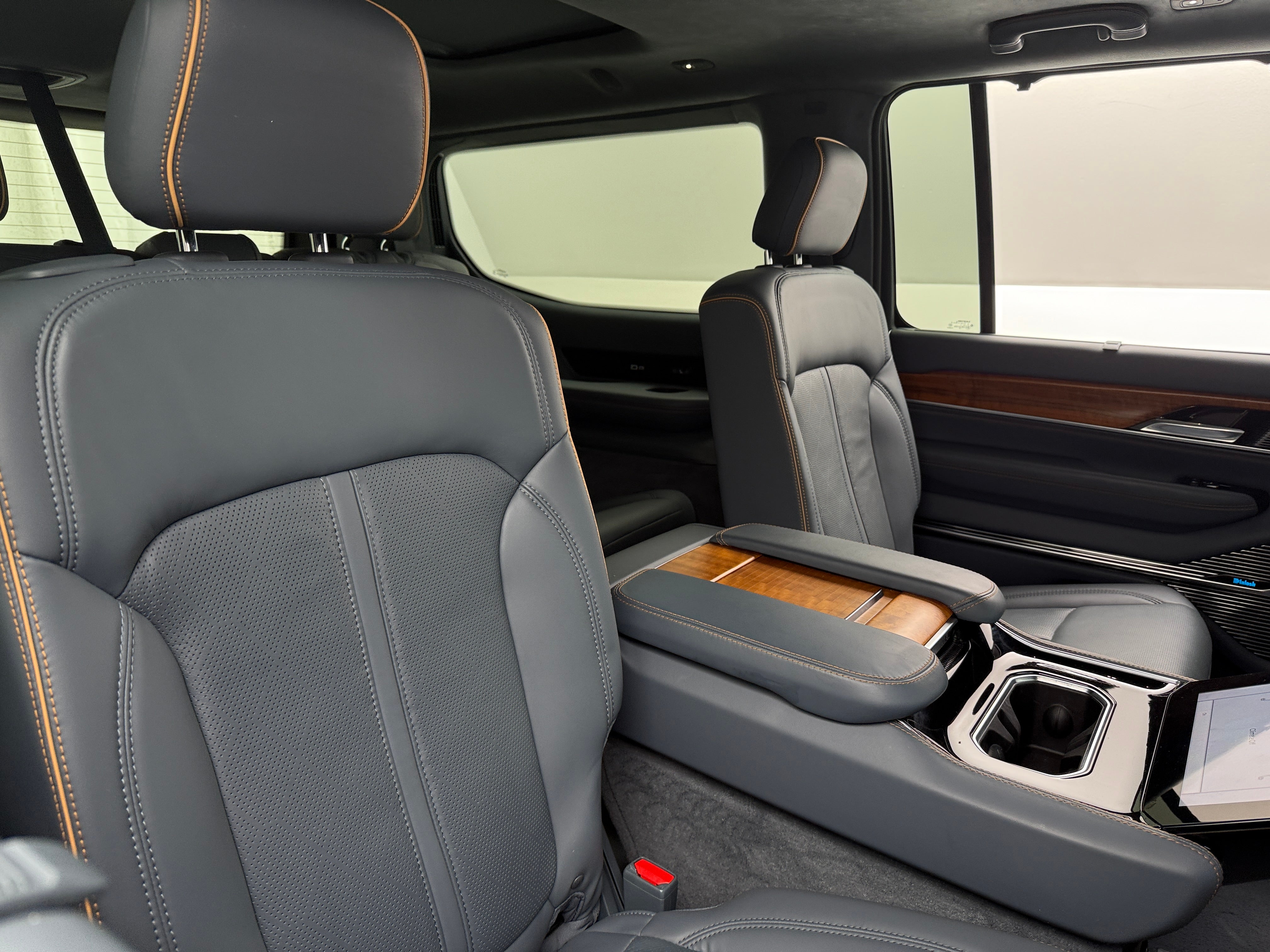 2022 Jeep Grand Wagoneer Series II 5