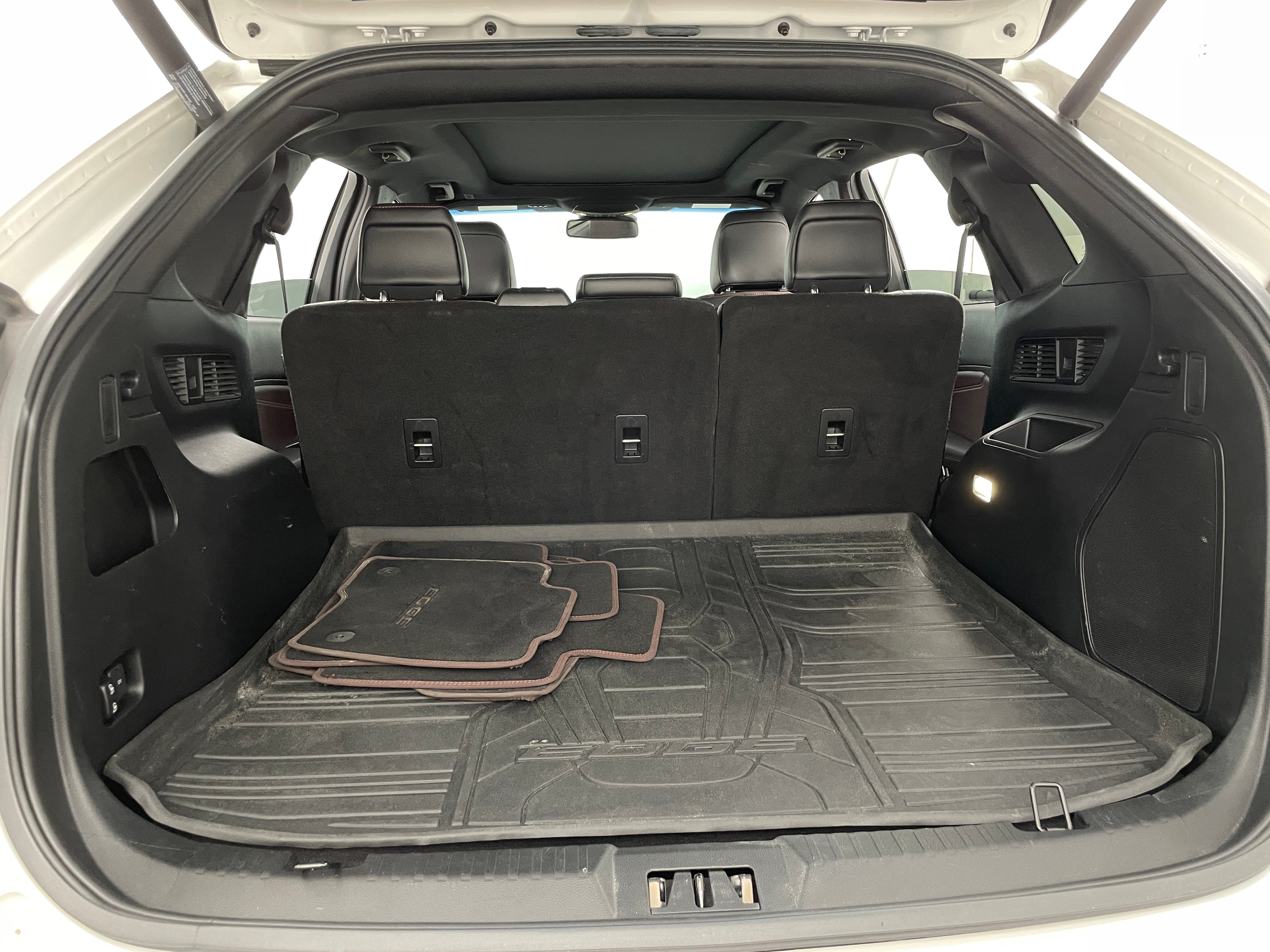 2020 Ford Edge Titanium 6