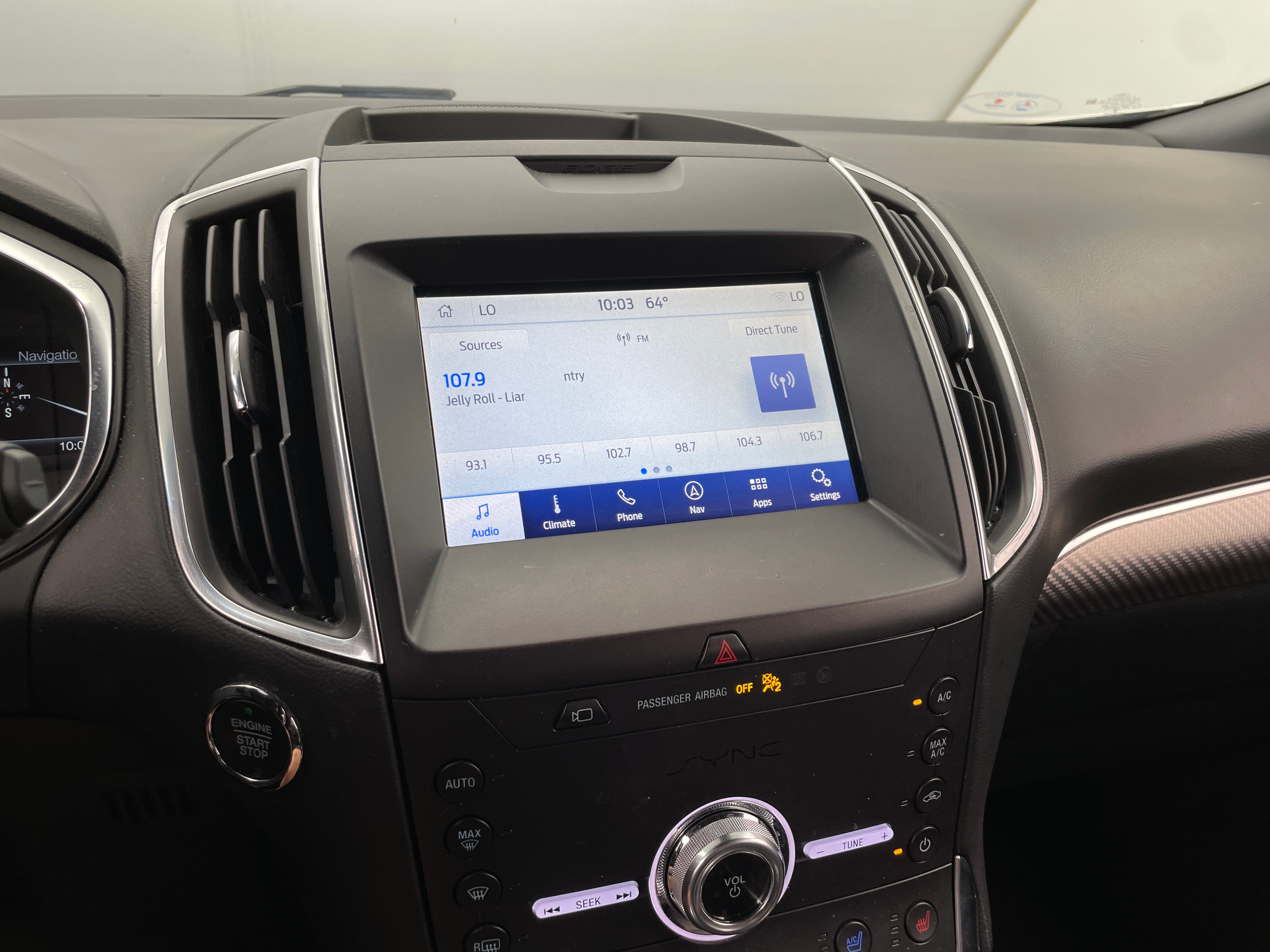 2020 Ford Edge Titanium 3