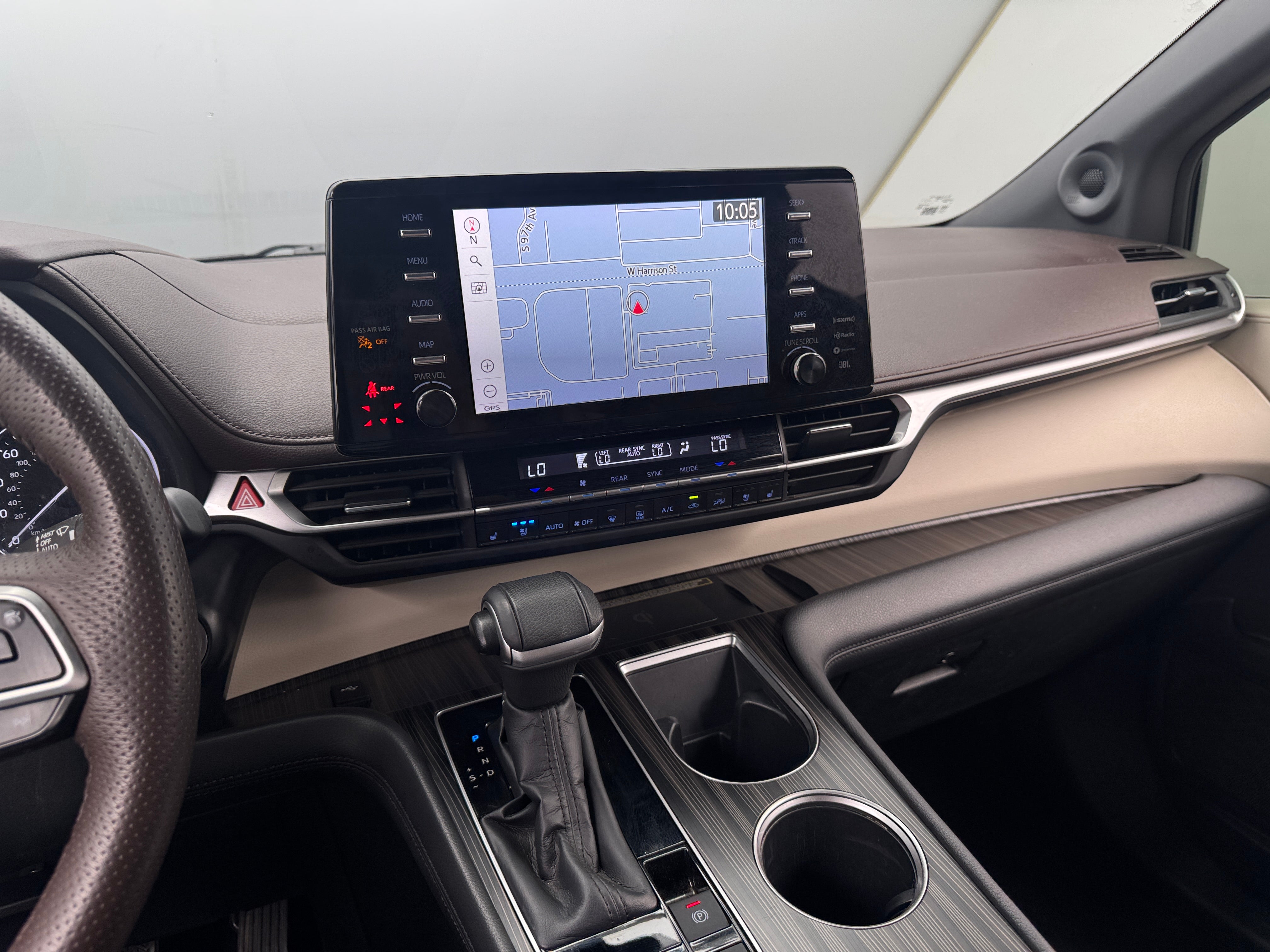 2021 Toyota Sienna Platinum 3
