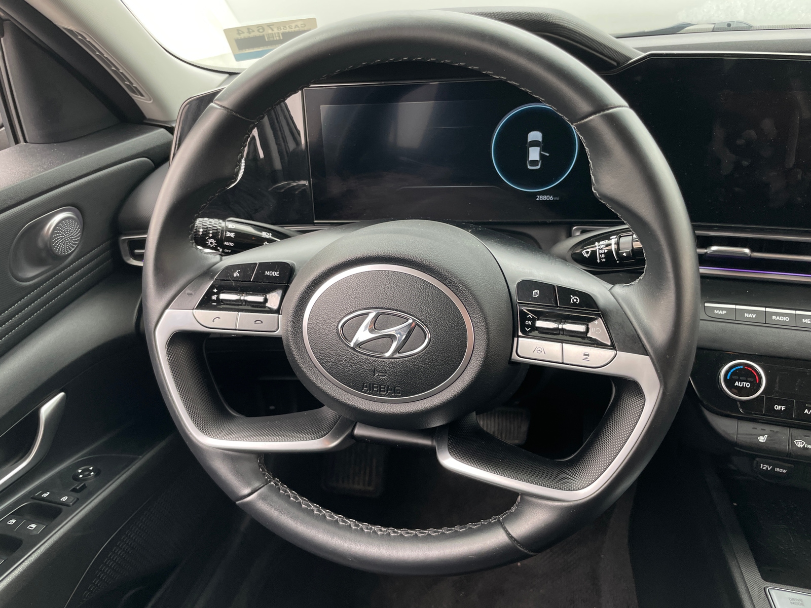 Thumbnail: 2022 Hyundai Elantra - 4