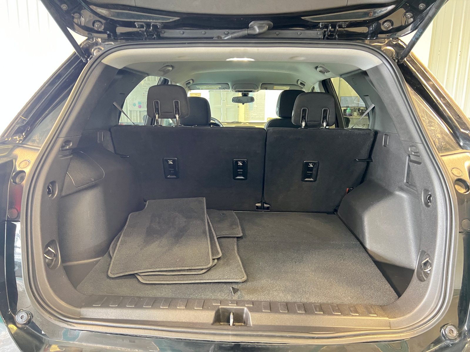Thumbnail: 2018 Chevrolet Equinox - 7