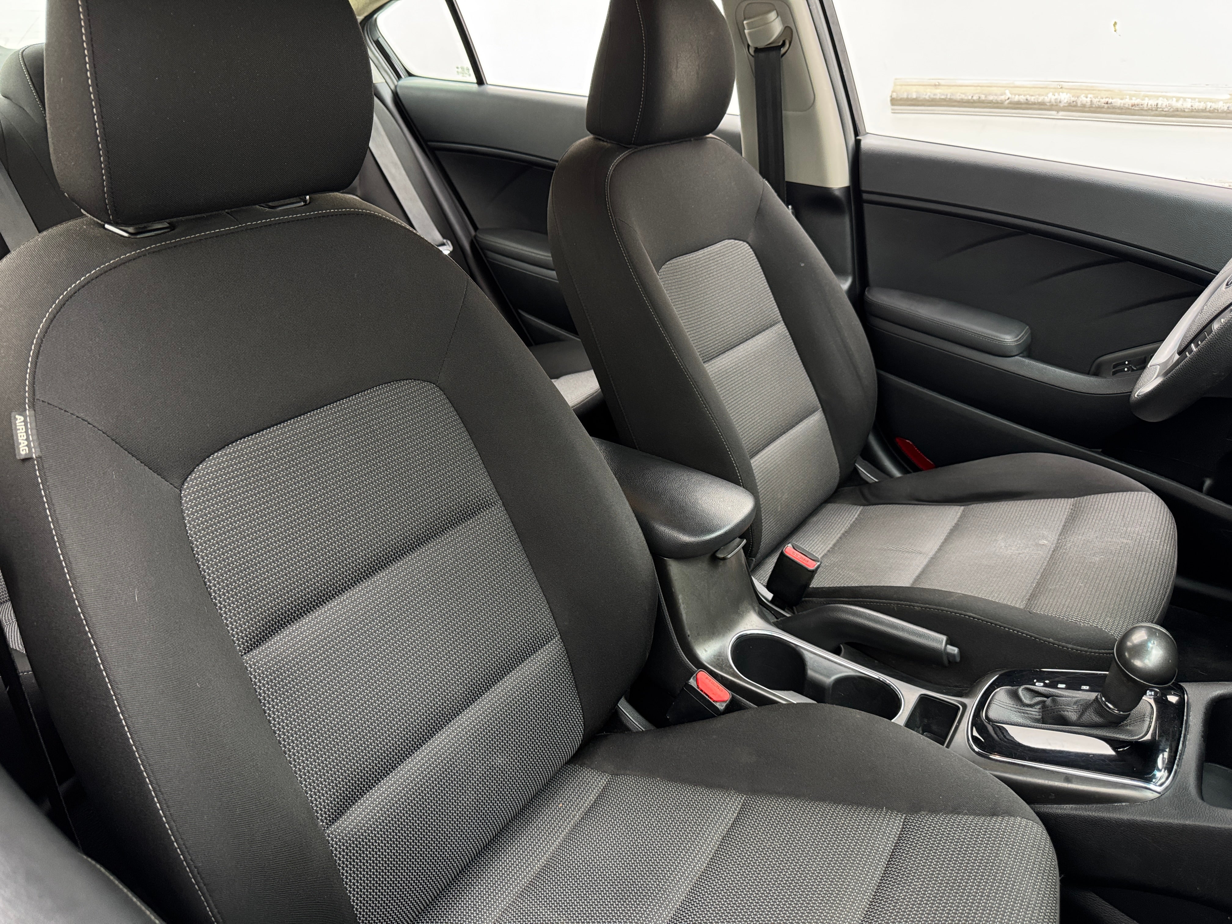 Thumbnail: 2017 Kia Forte - 2