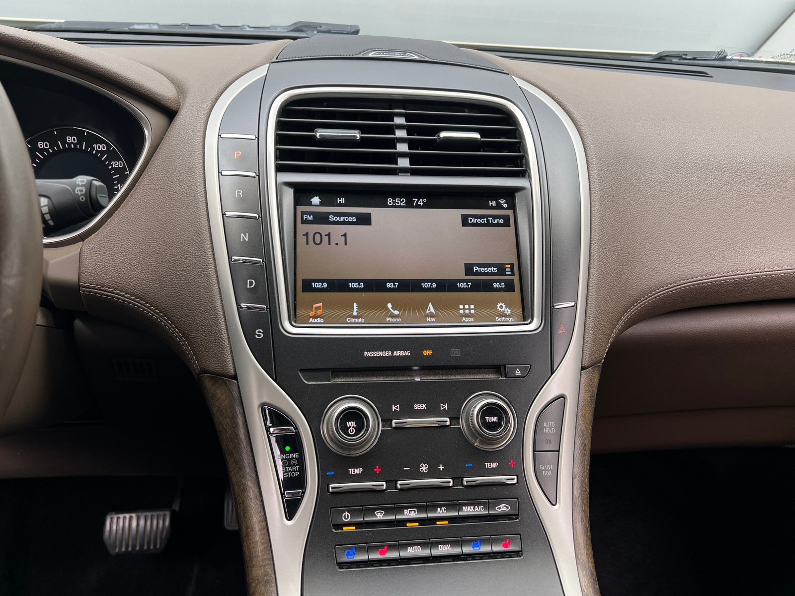 Thumbnail: 2016 Lincoln MKX - 3