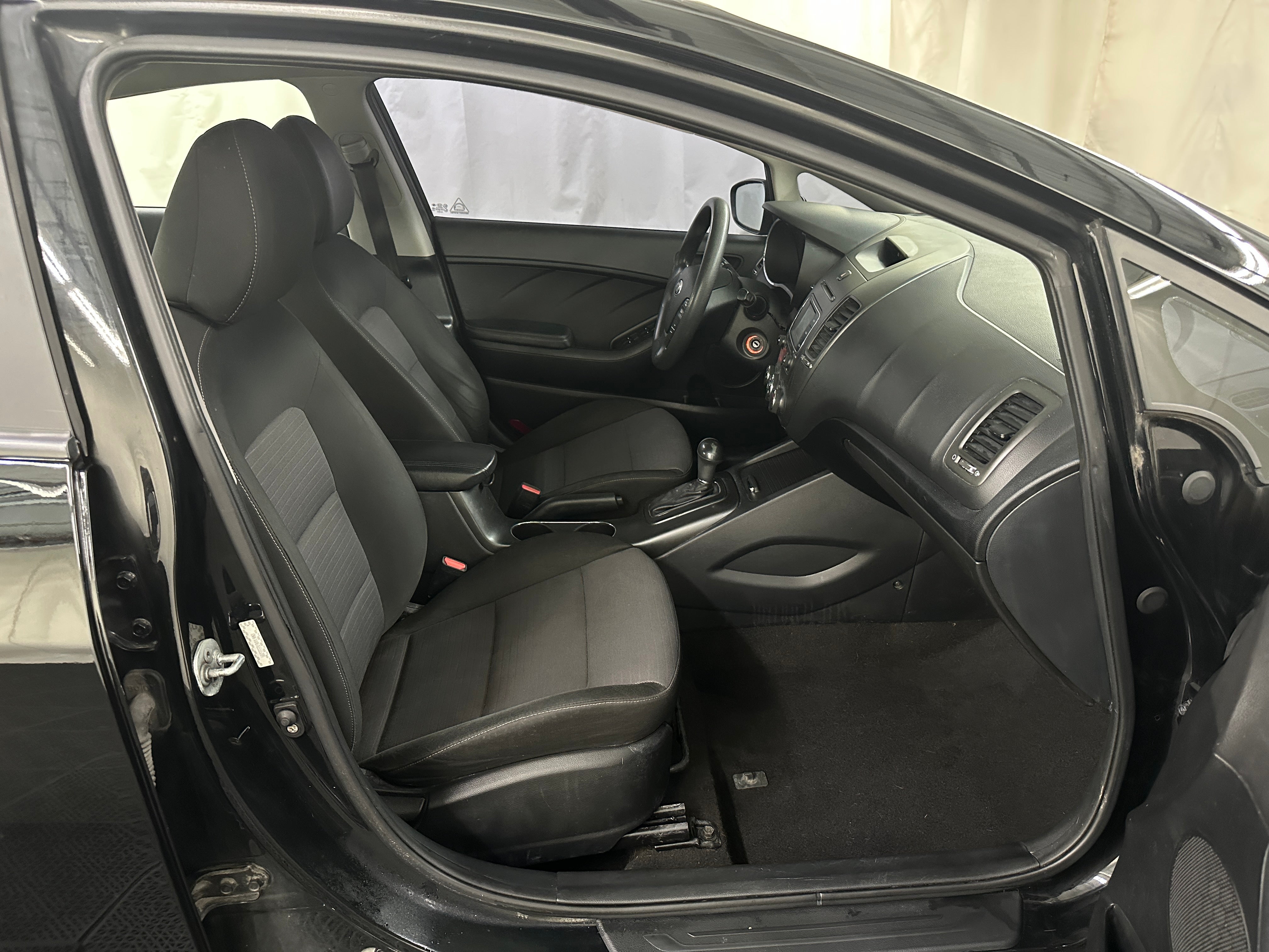 2016 Kia Forte LX 2
