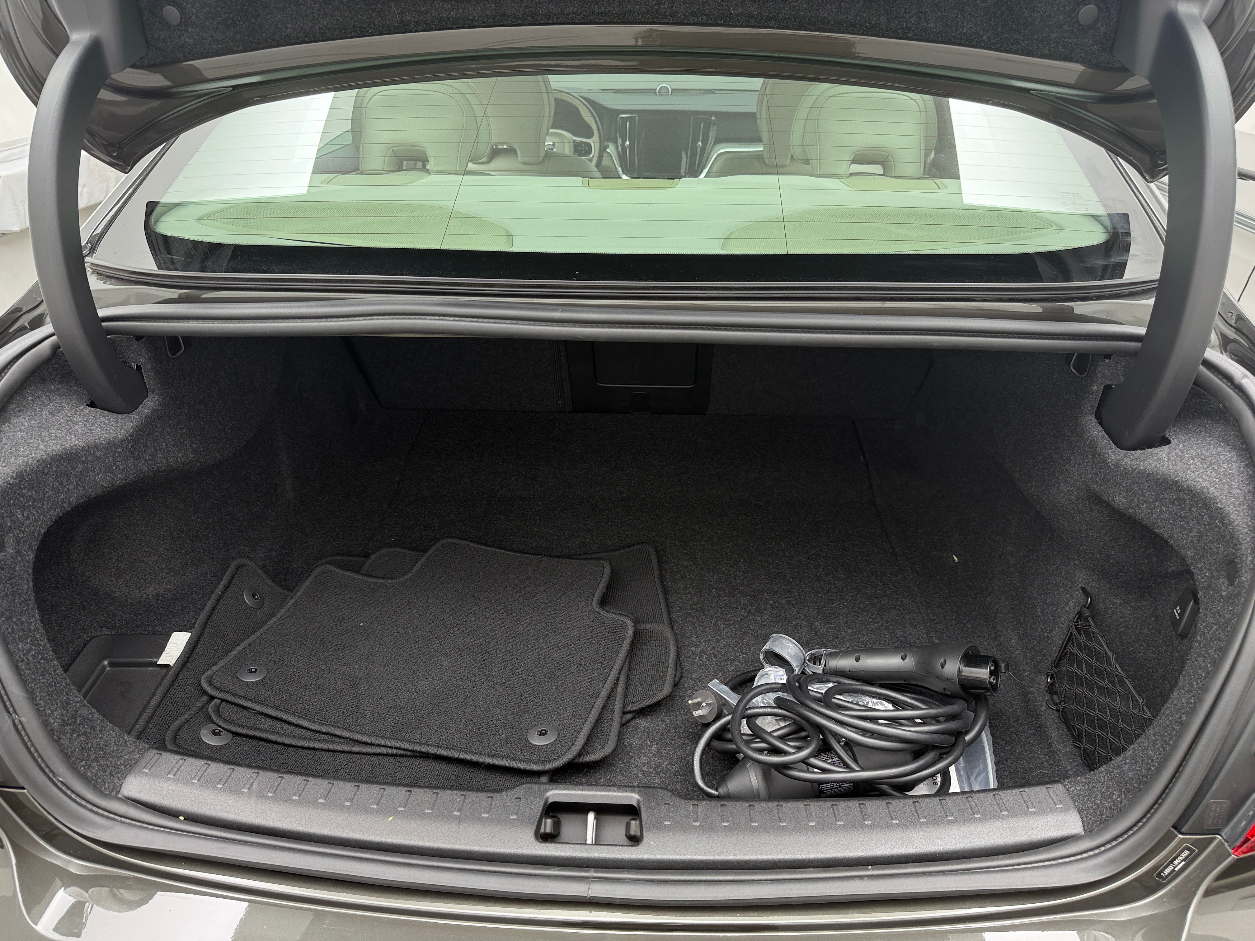 2022 Volvo S60 T8 Inscription 6
