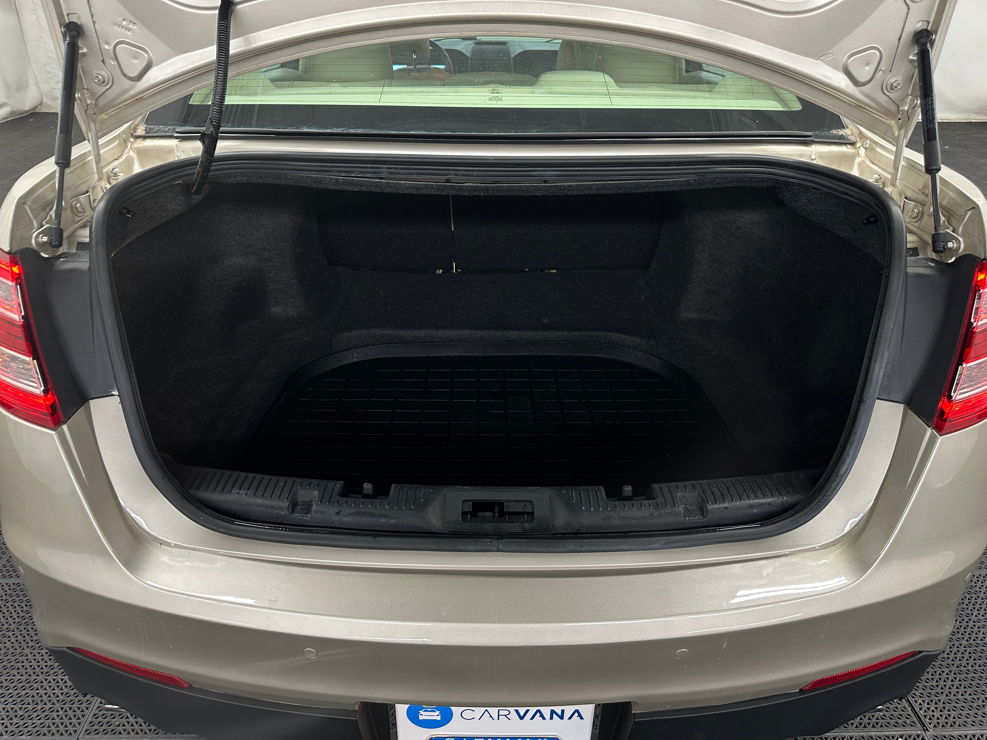 2018 Ford Taurus Limited Edition 6