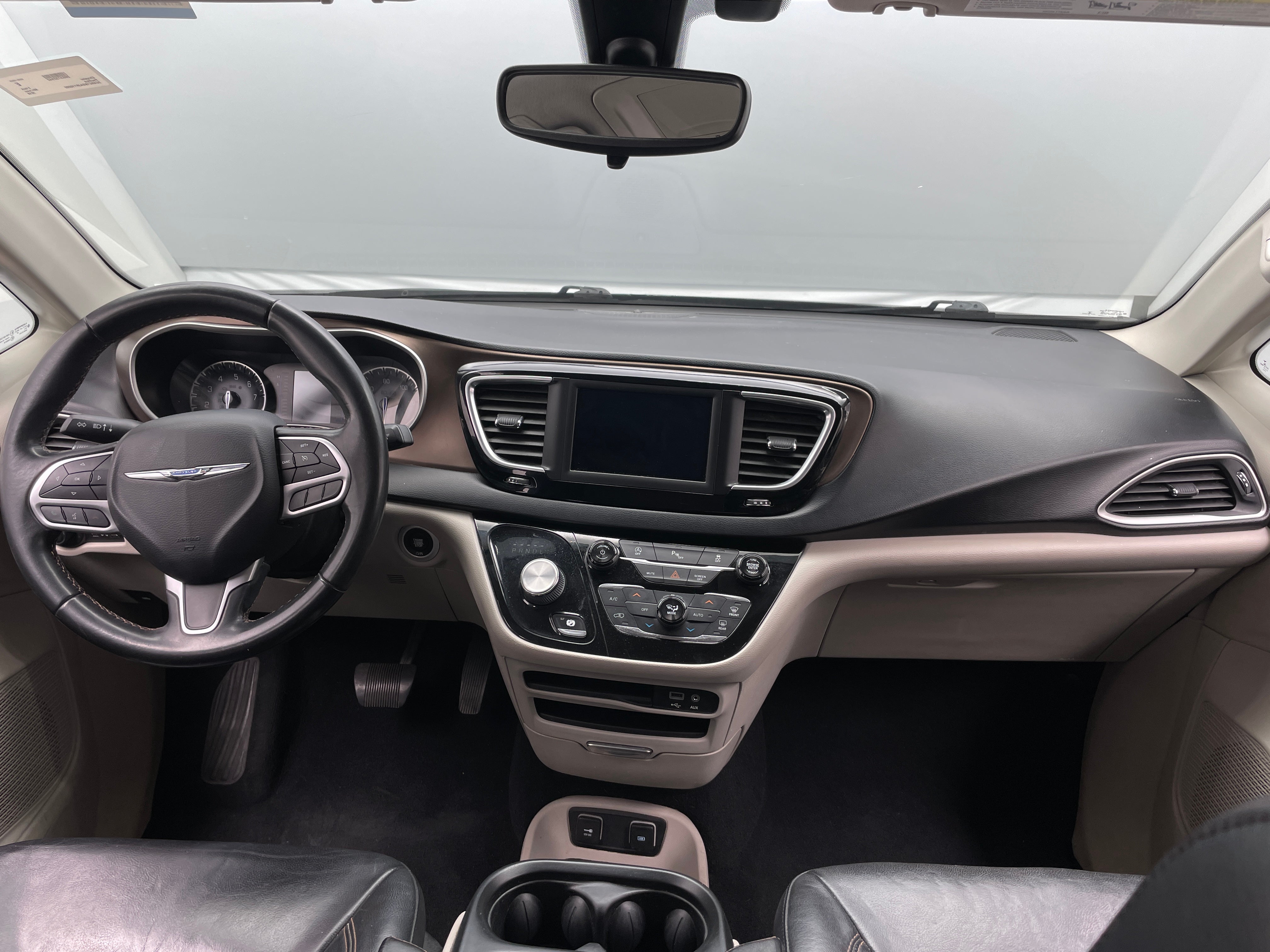 2018 Chrysler Pacifica Touring L 2