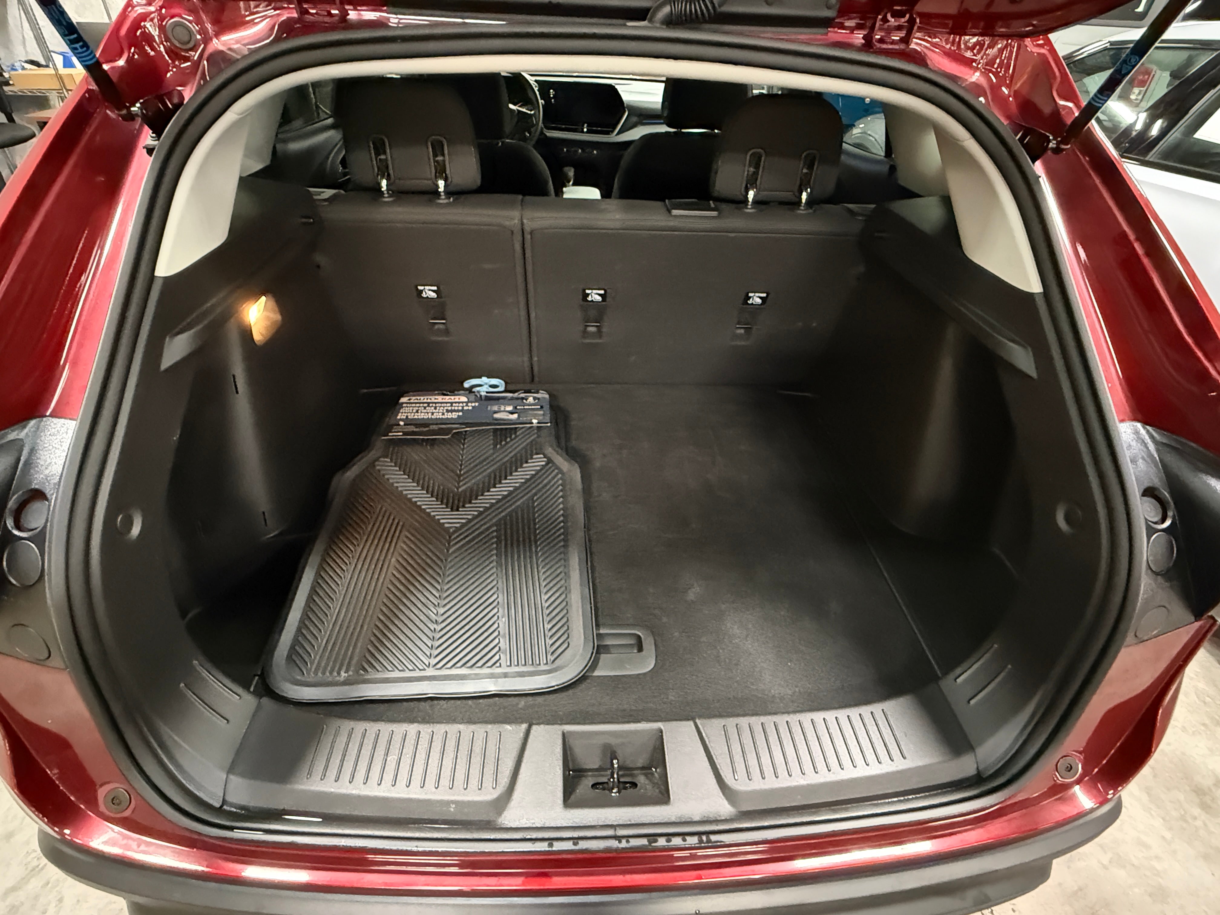 2025 Chevrolet Trax LS 7