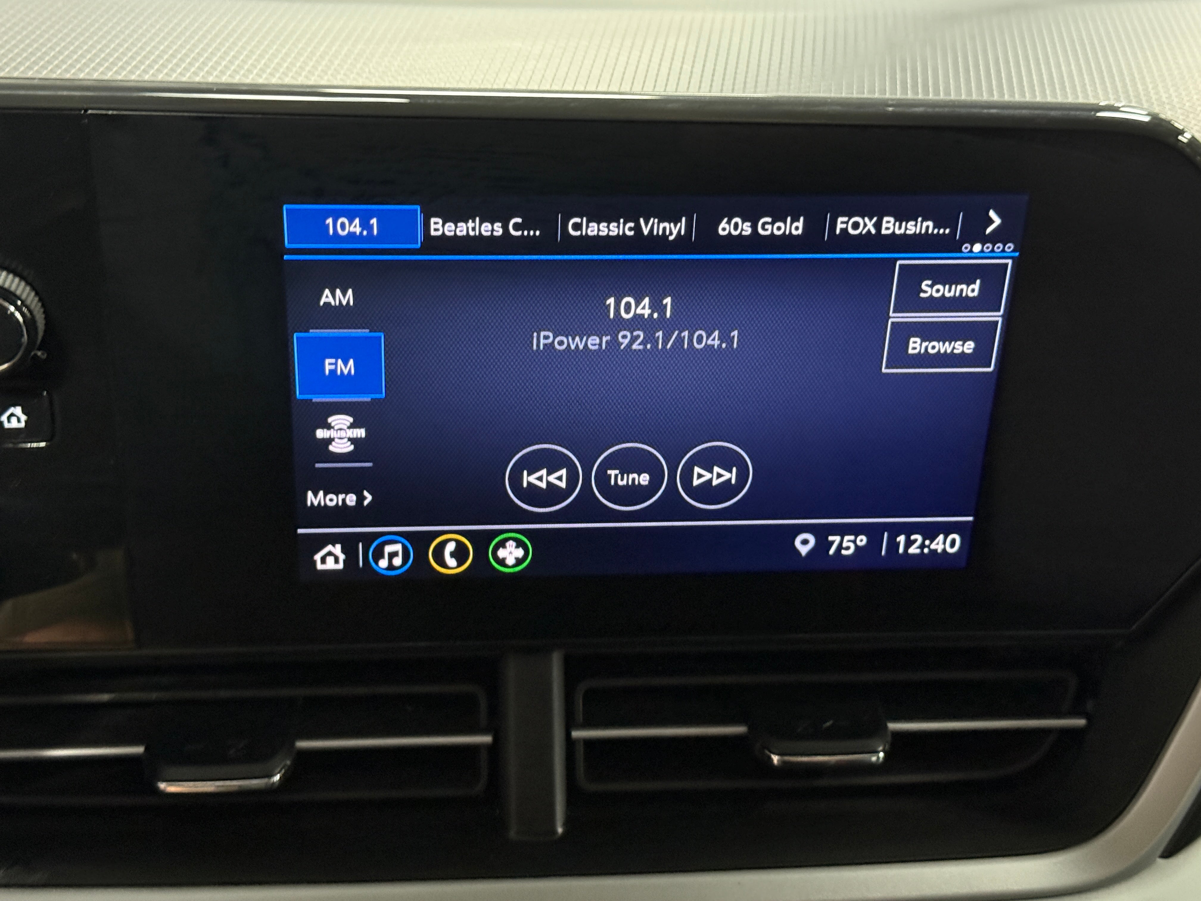 2025 Chevrolet Trax LS 4