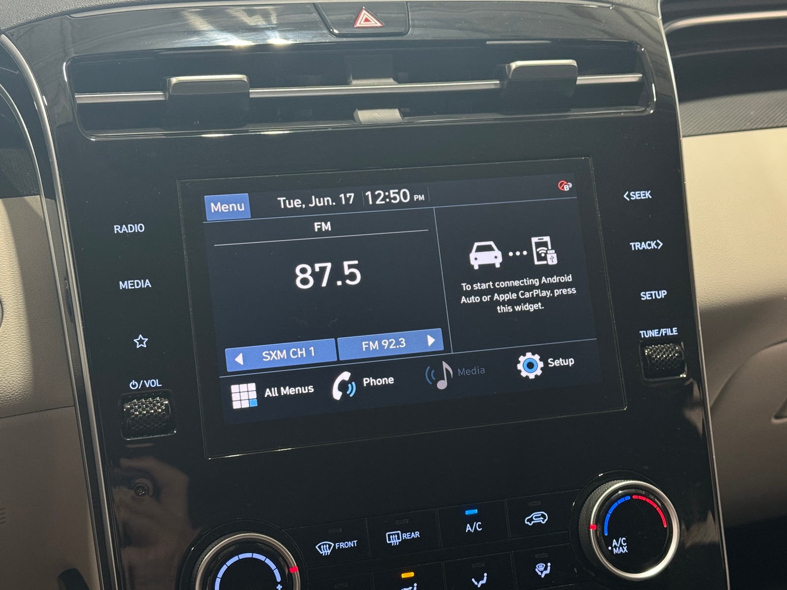 Thumbnail: 2022 Hyundai Tucson - 4