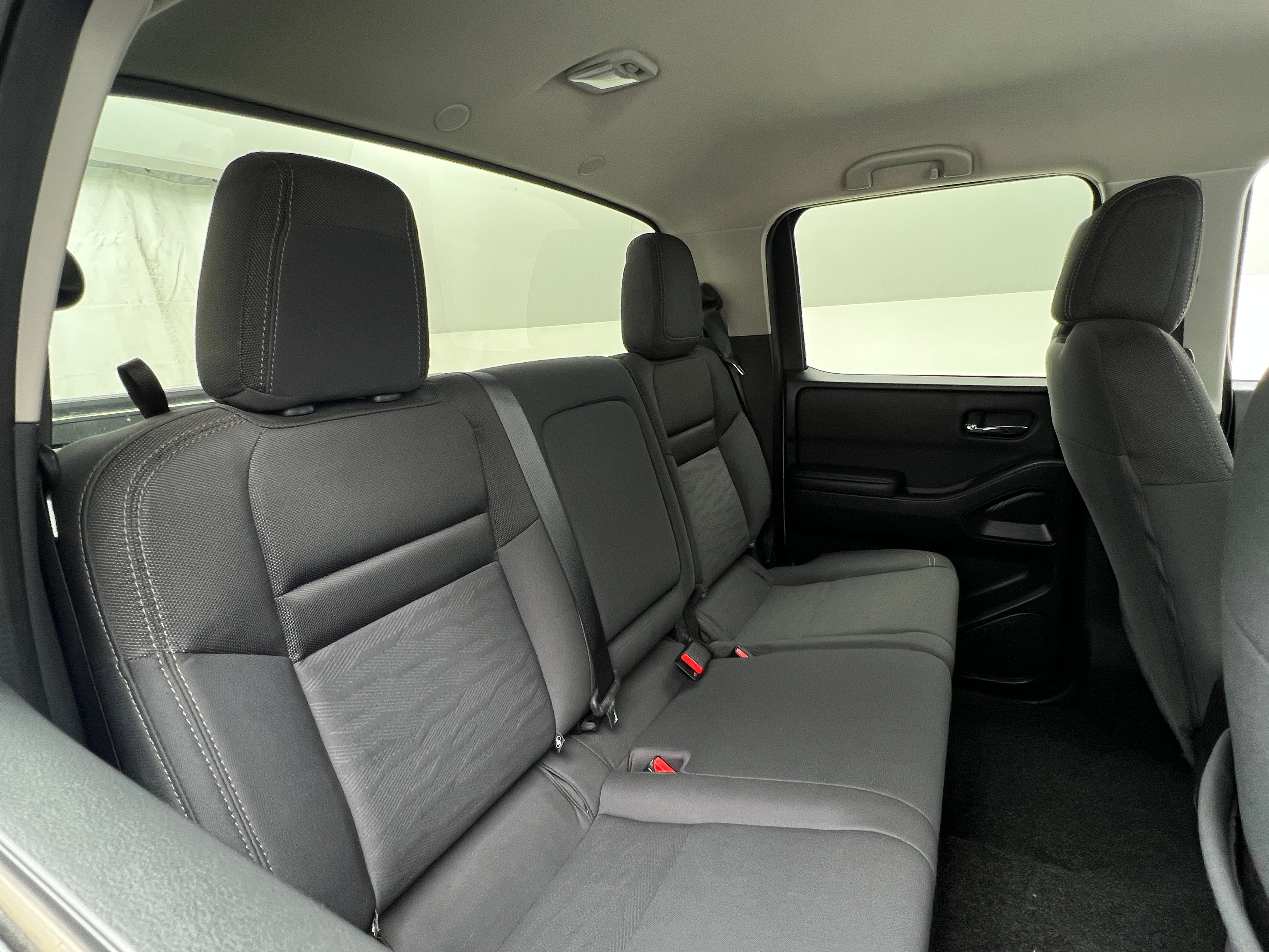 2024 Nissan Frontier SV 6