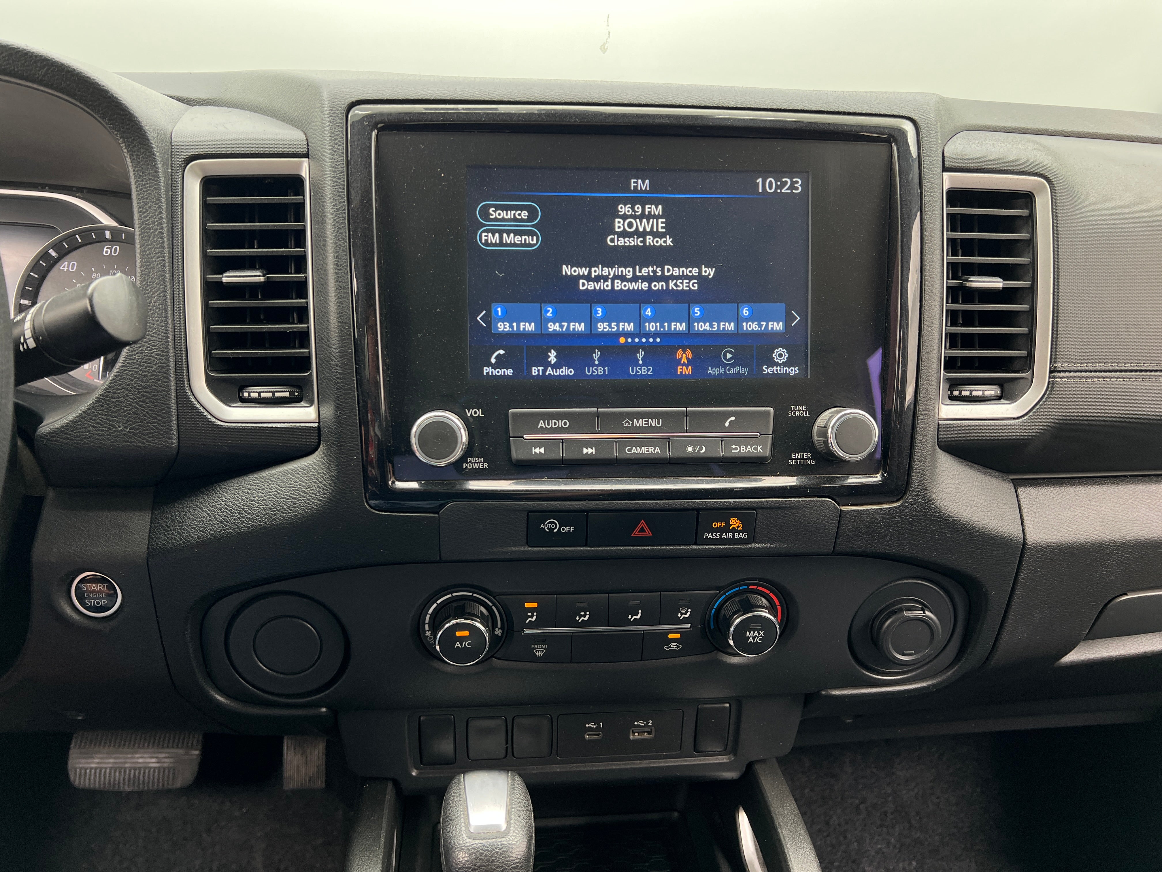 2024 Nissan Frontier SV 4
