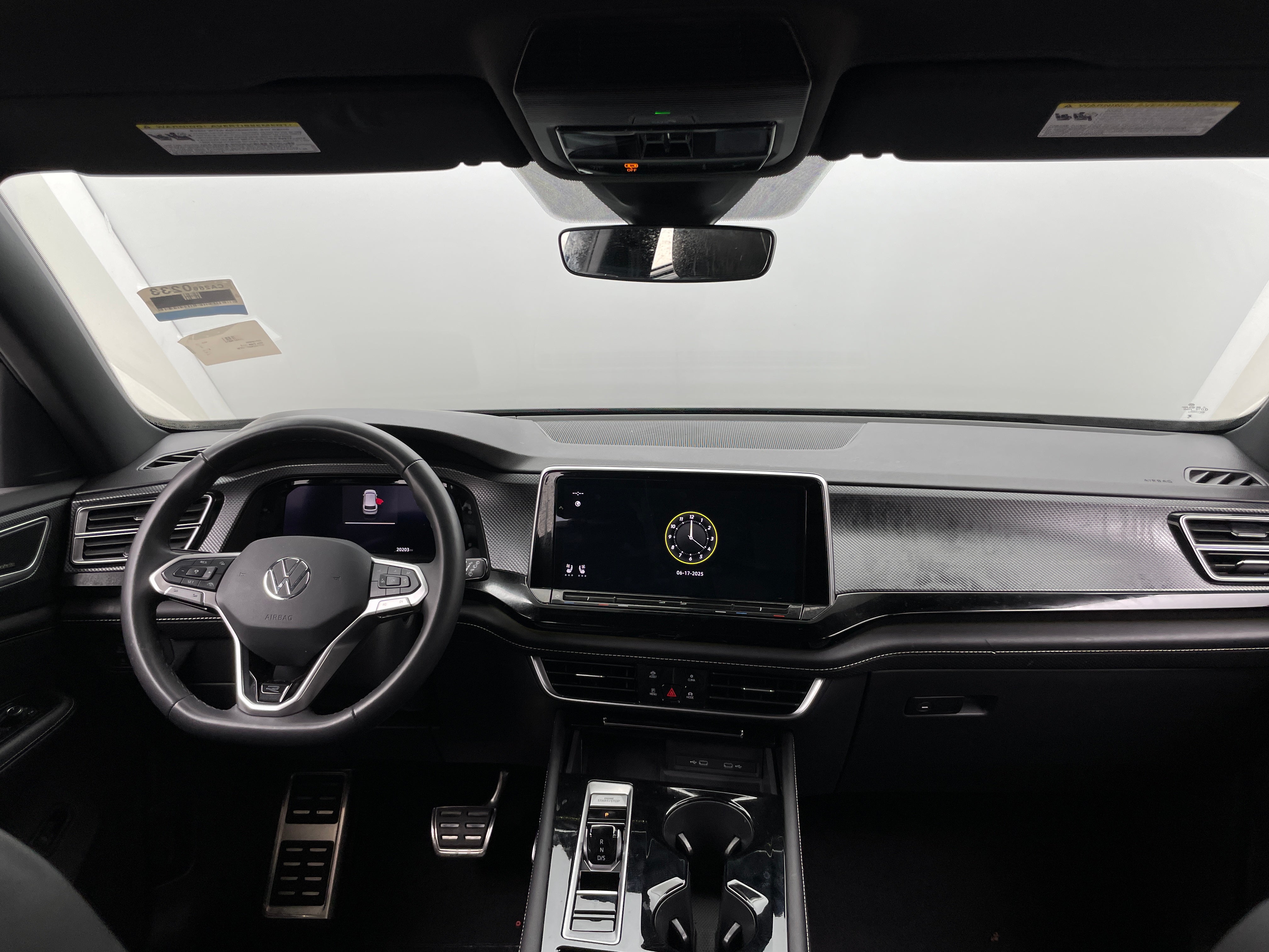 2024 Volkswagen Atlas SEL 2