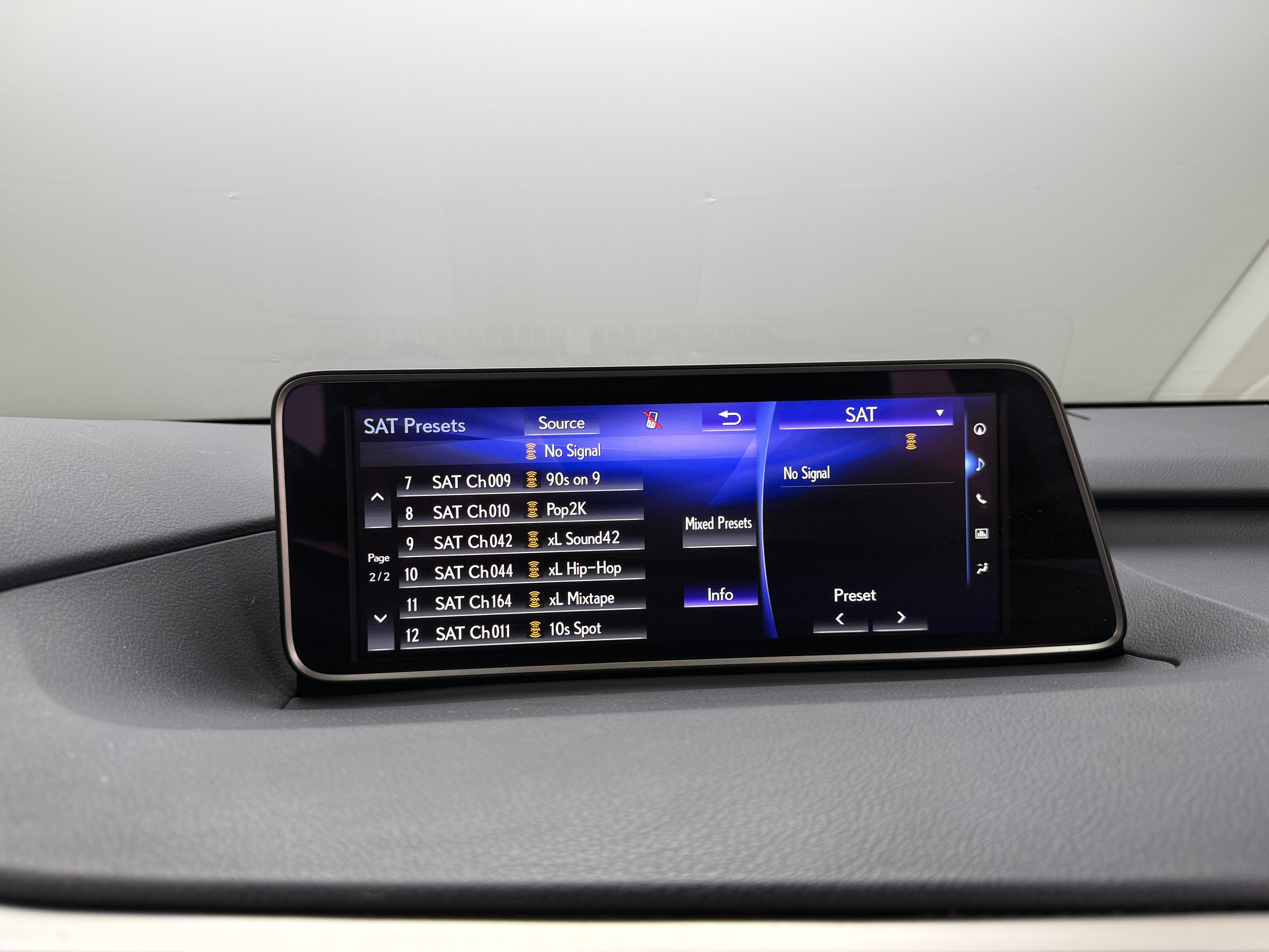 2017 Lexus RX Hybrid 450h 3