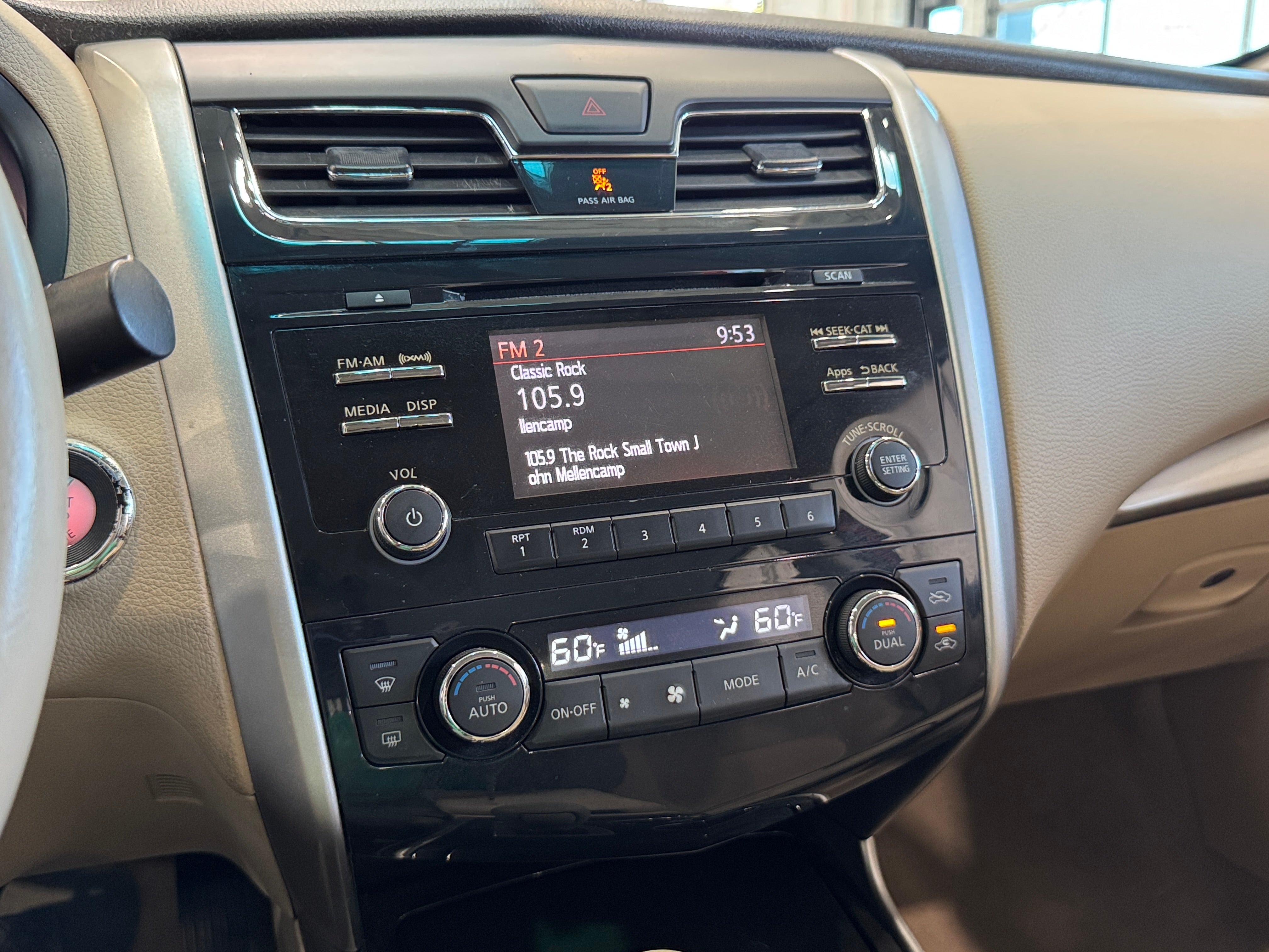 2014 Nissan Altima SV 4