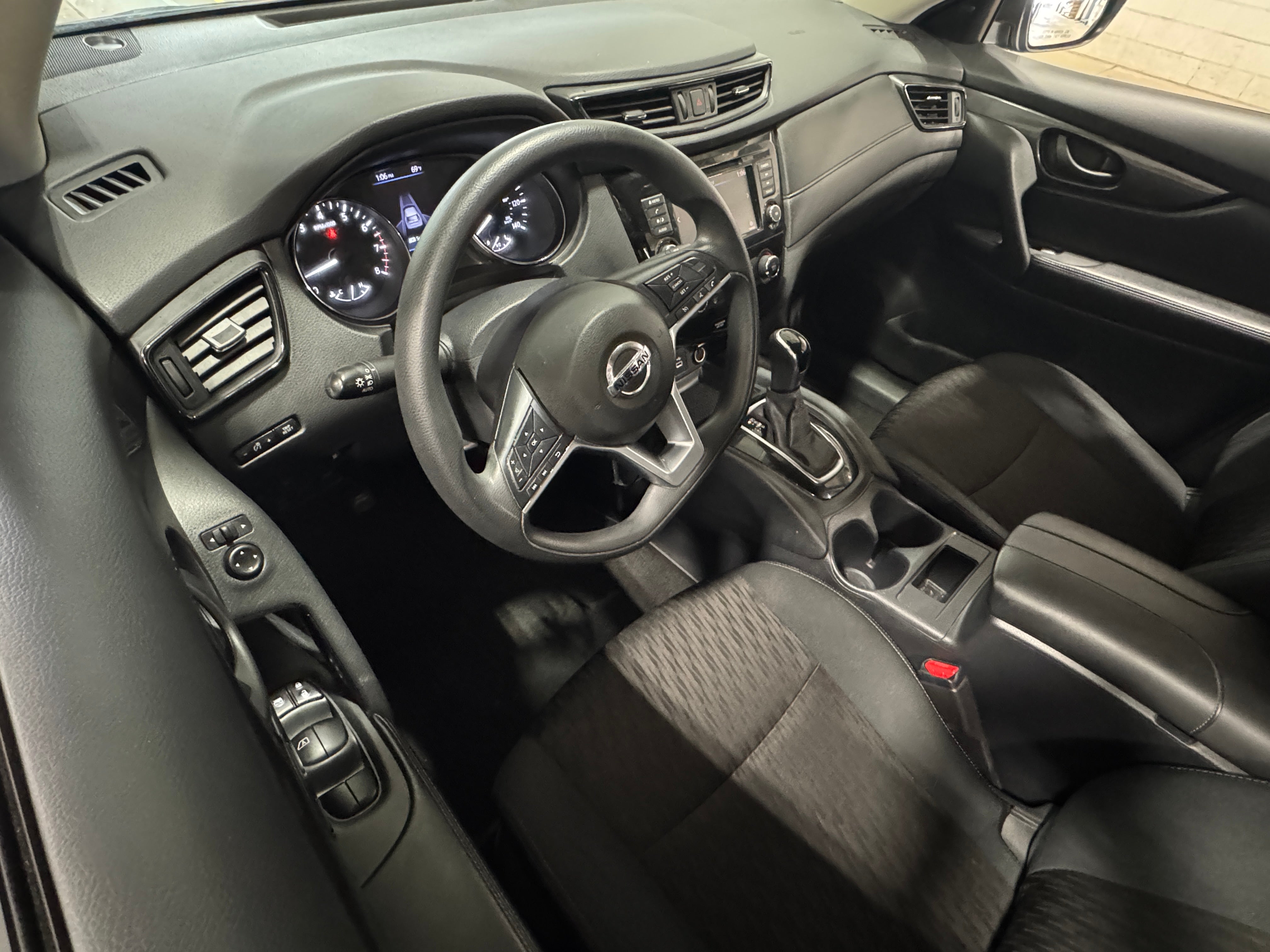 2019 Nissan Rogue S 3