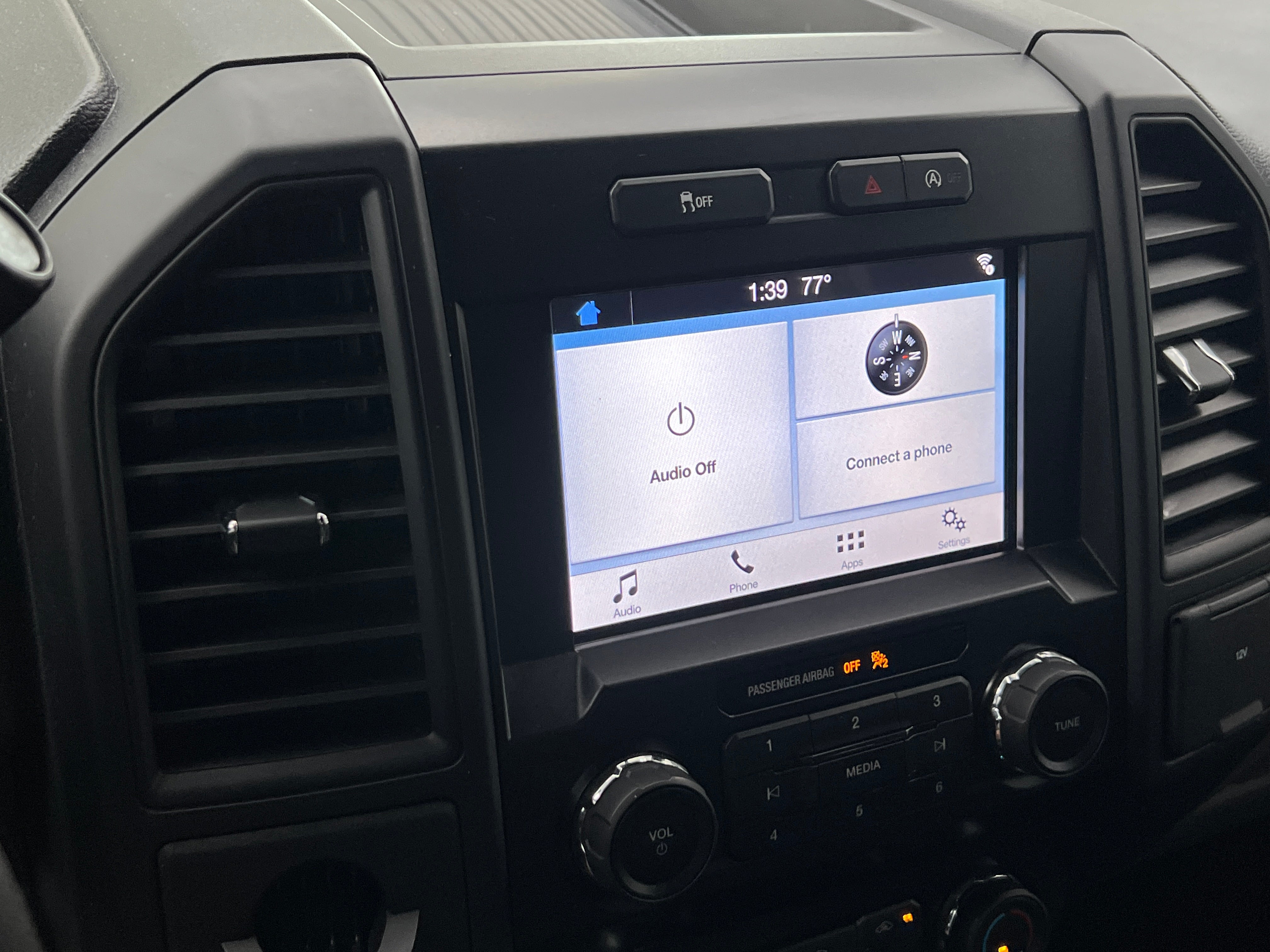 2019 Ford Econoline E-150 4