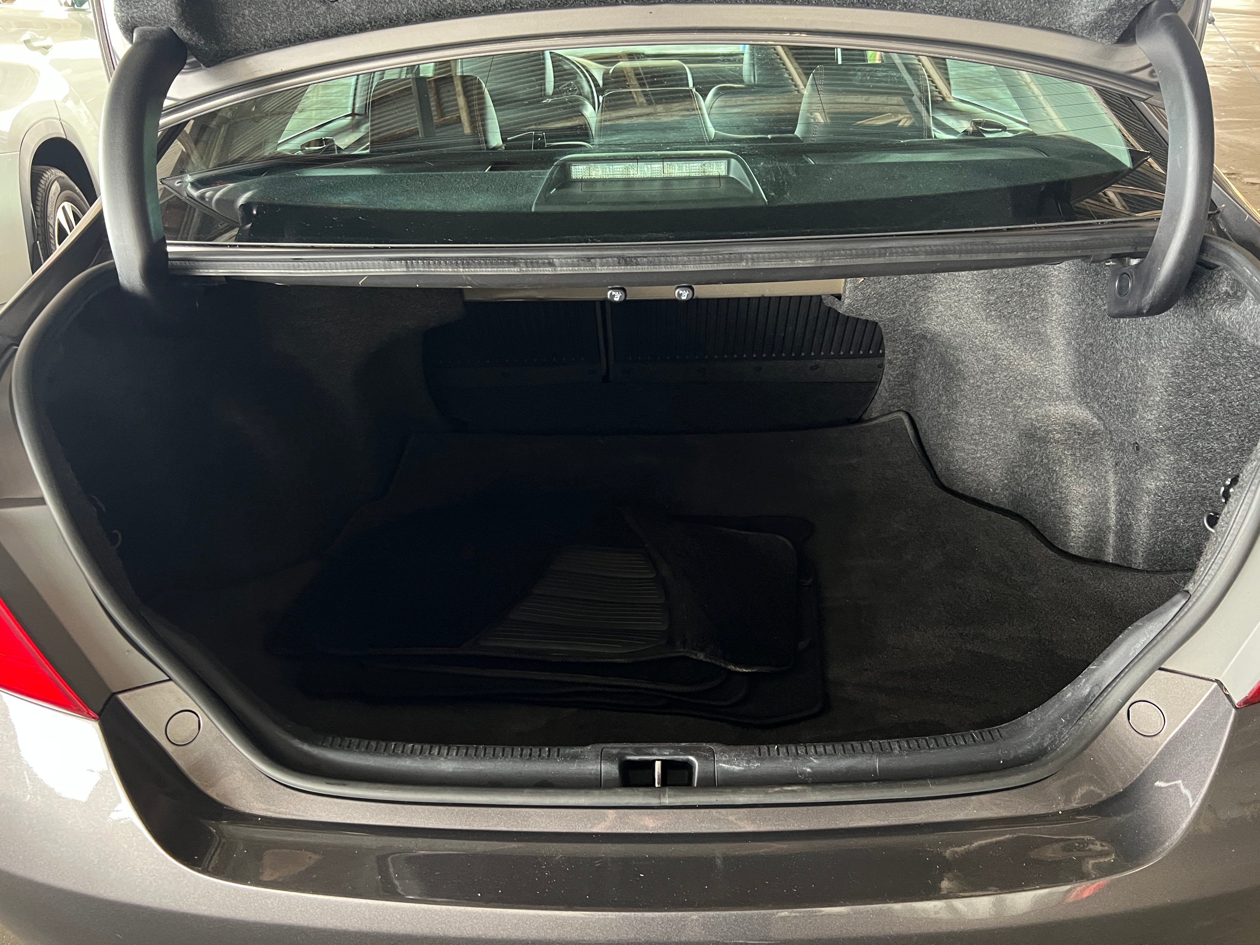 2017 Toyota Camry SE 7