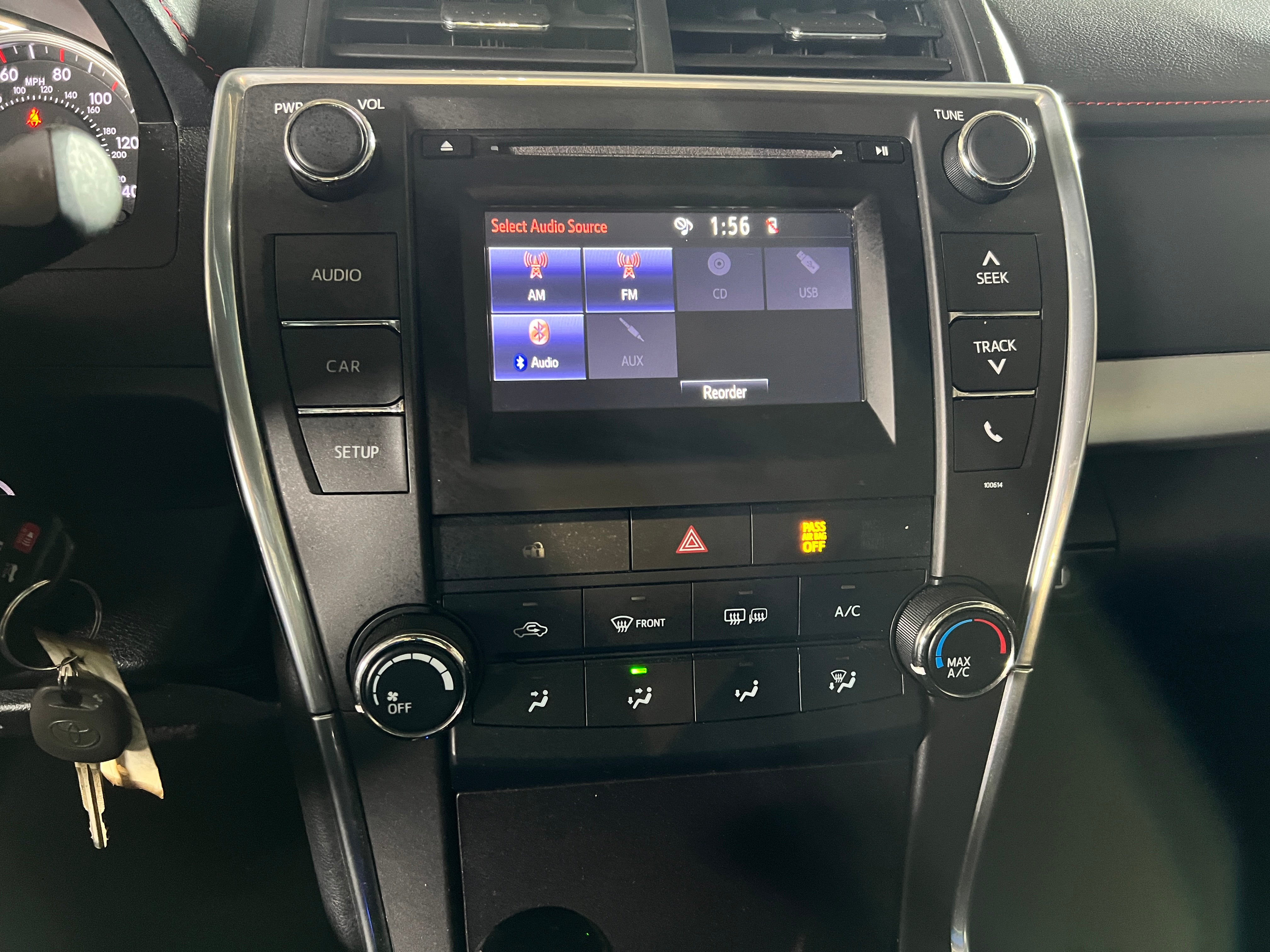 2017 Toyota Camry SE 4