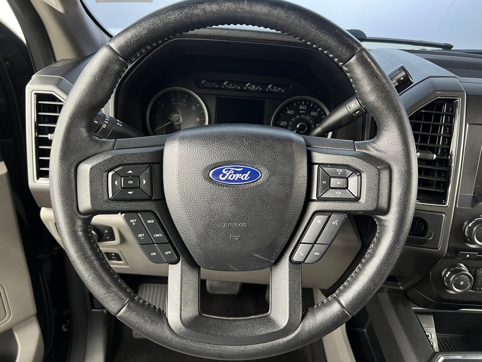 Thumbnail: 2018 Ford Econoline - 5