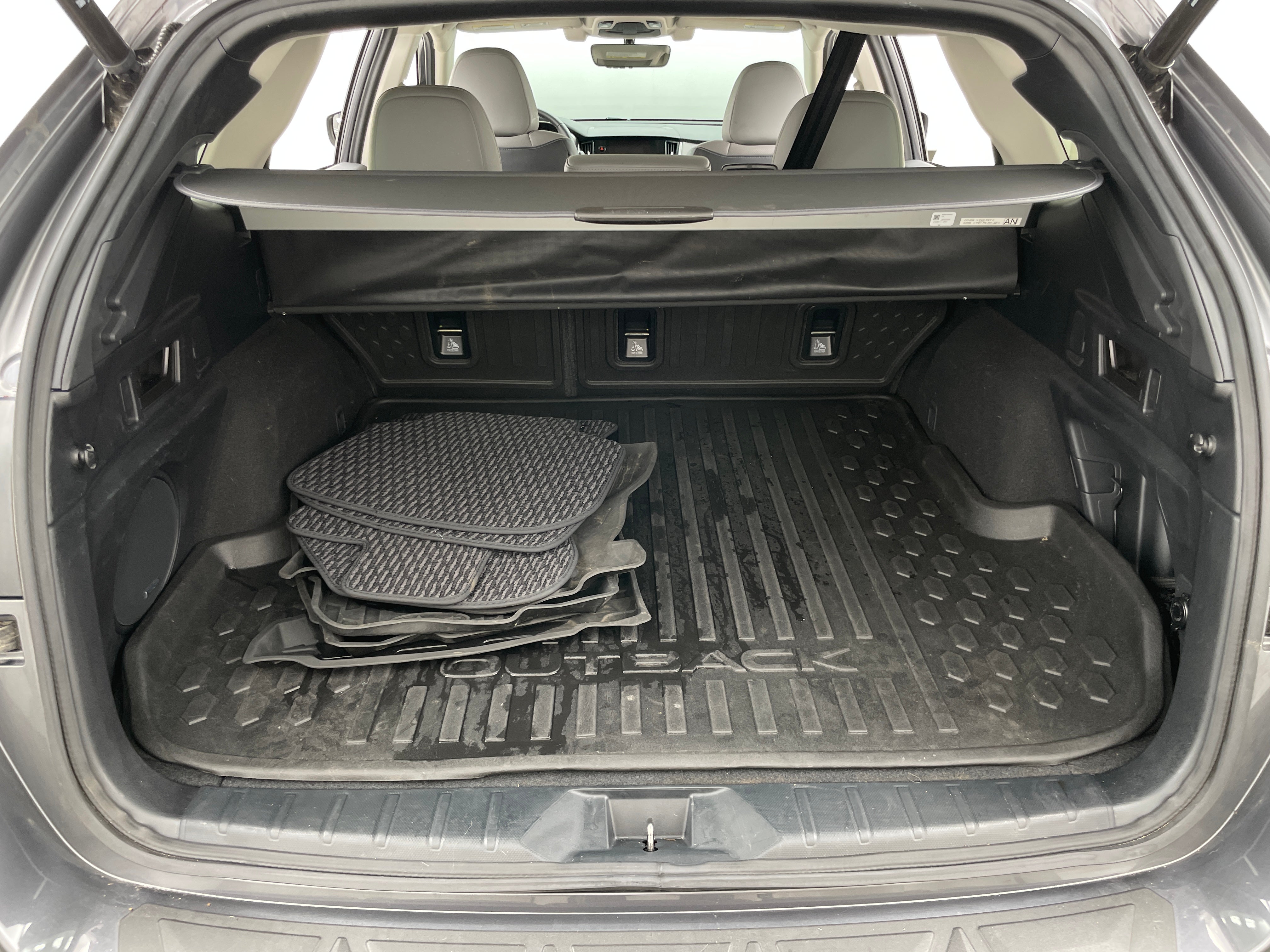 2020 Subaru Outback Limited 6