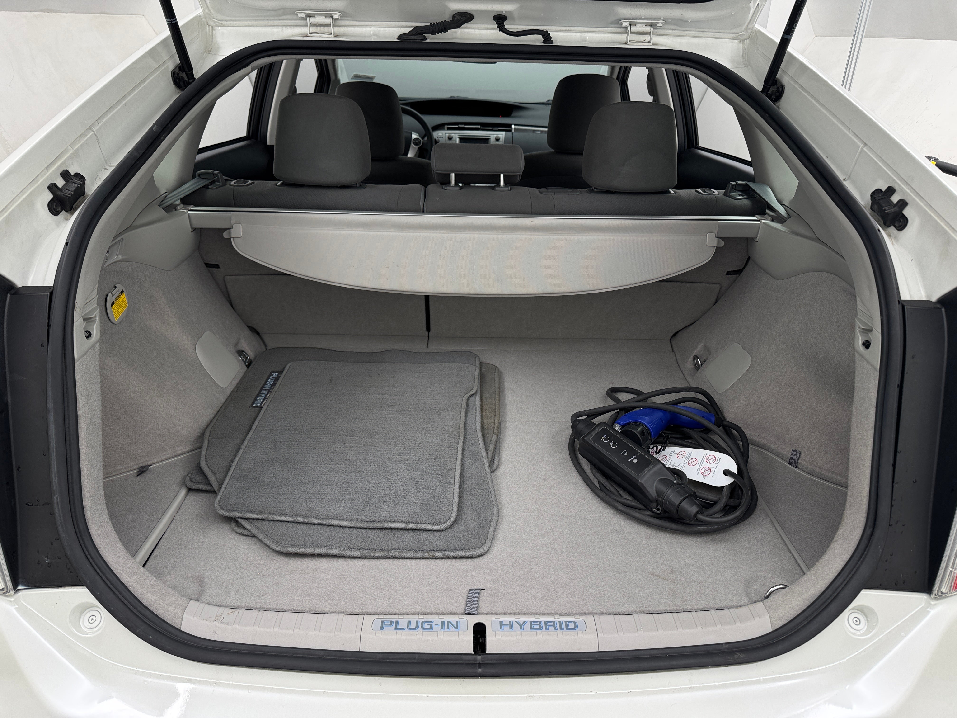 2012 Toyota Prius Plug-in 7
