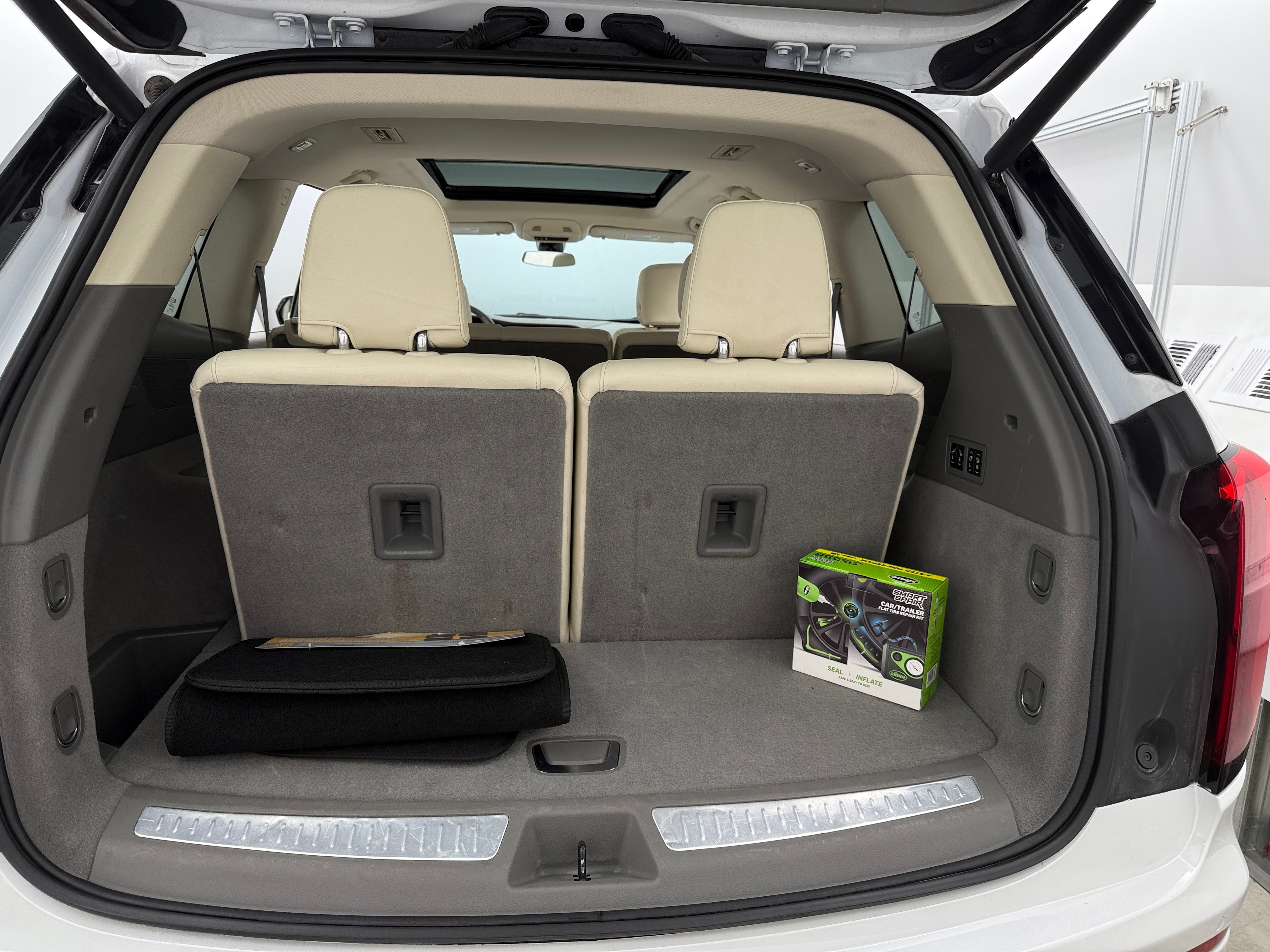 Thumbnail: 2024 Cadillac XT6 - 6