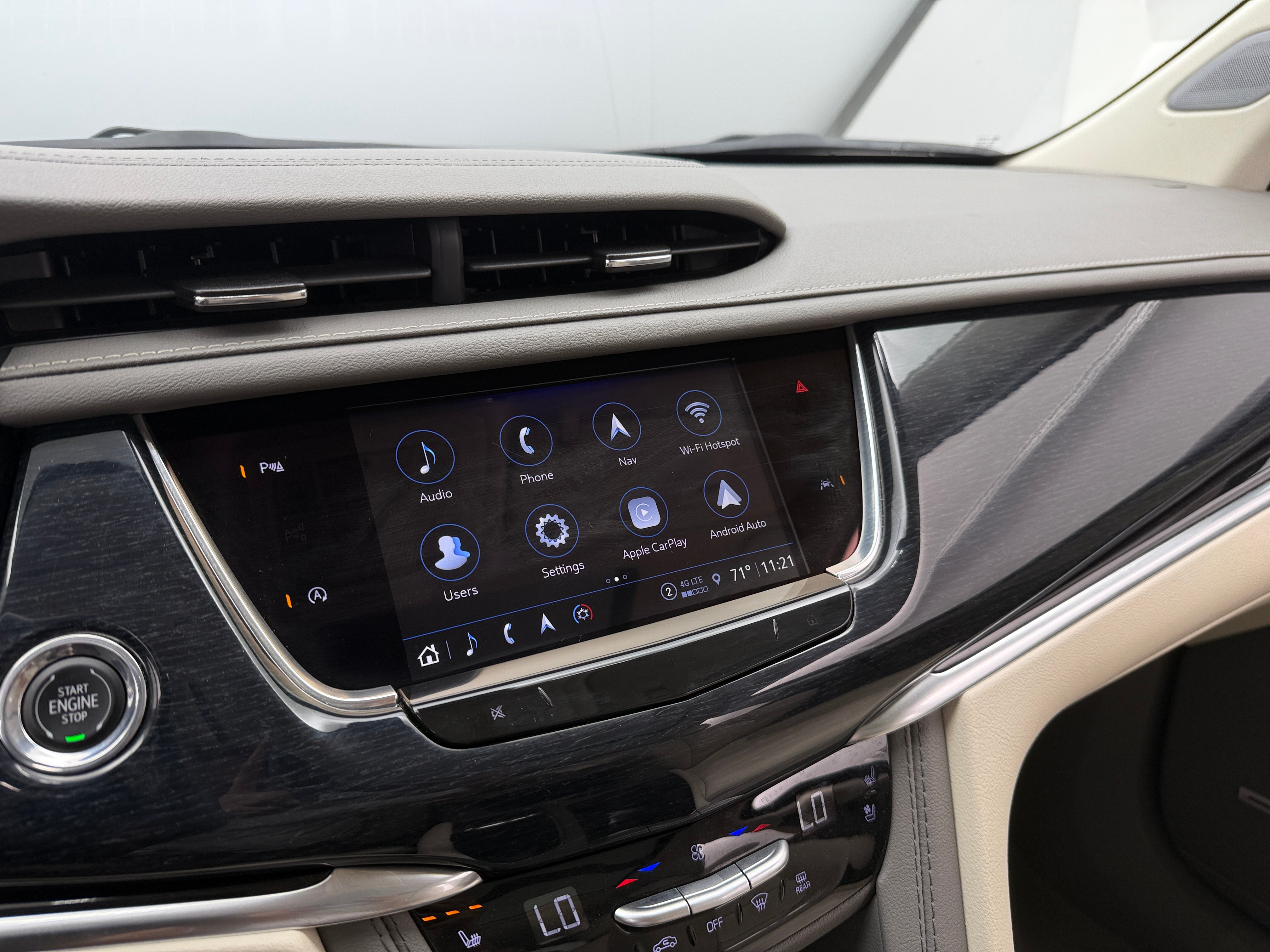 Thumbnail: 2024 Cadillac XT6 - 3