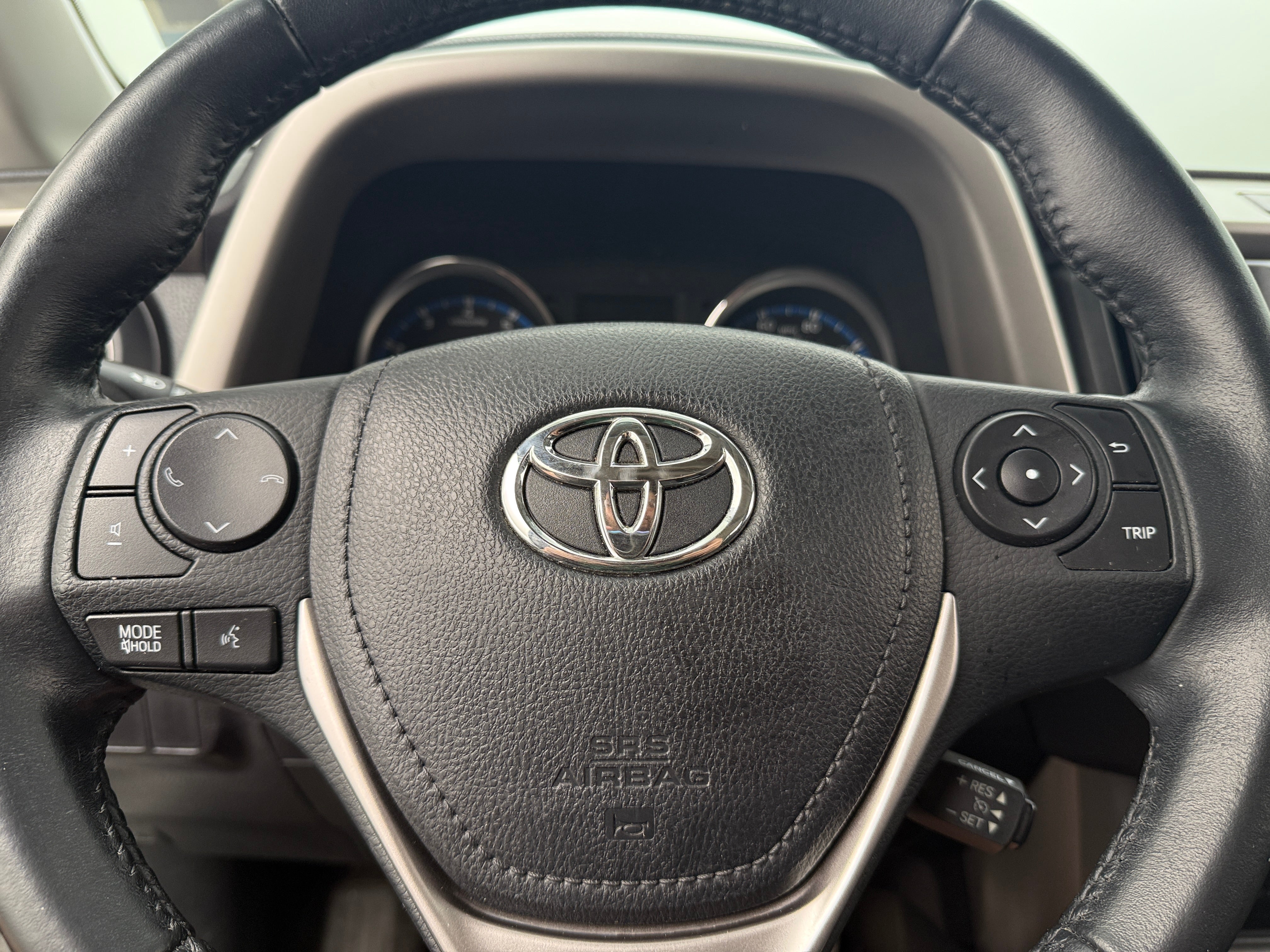 2016 Toyota RAV4 XLE 5