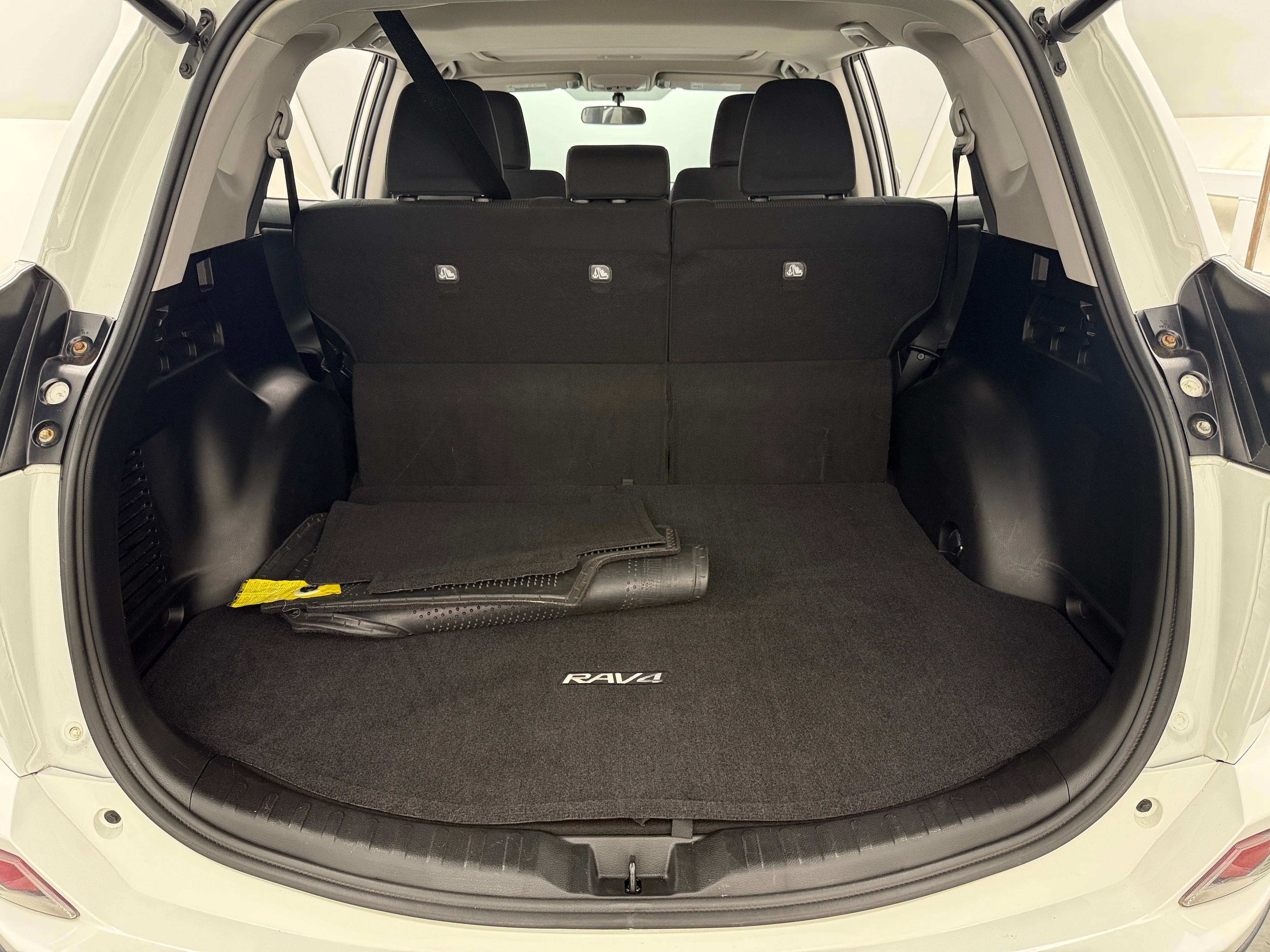 2016 Toyota RAV4 XLE 7