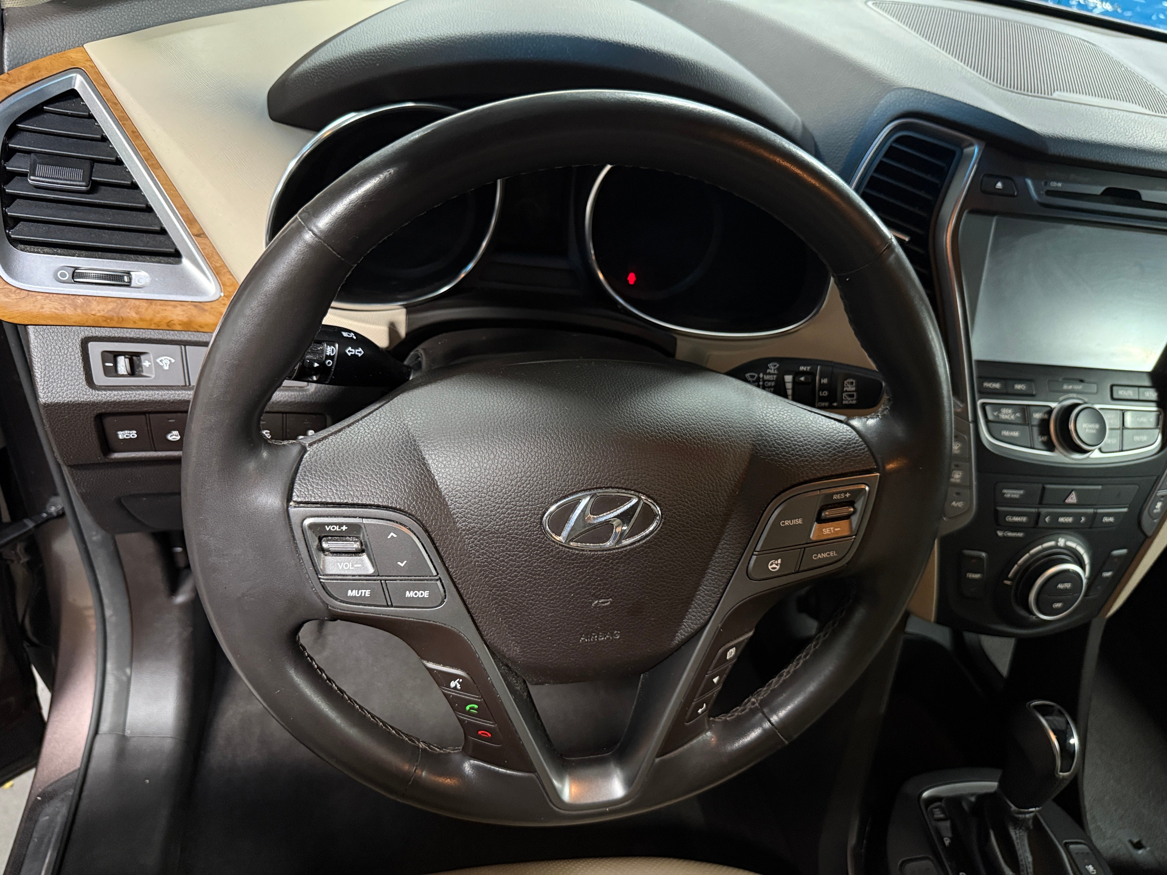 2015 Hyundai Santa Fe Limited 4