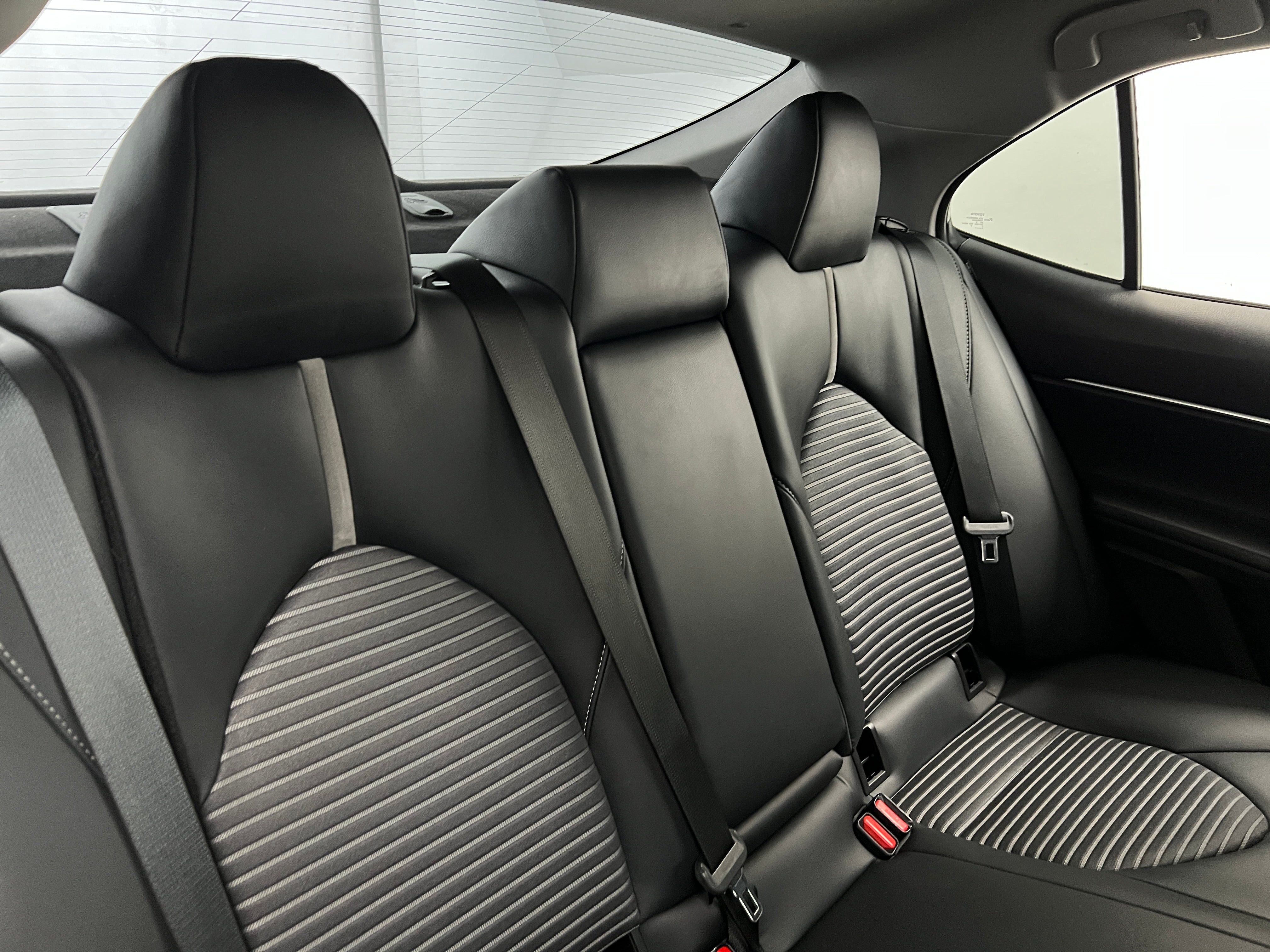 2020 Toyota Camry SE 5