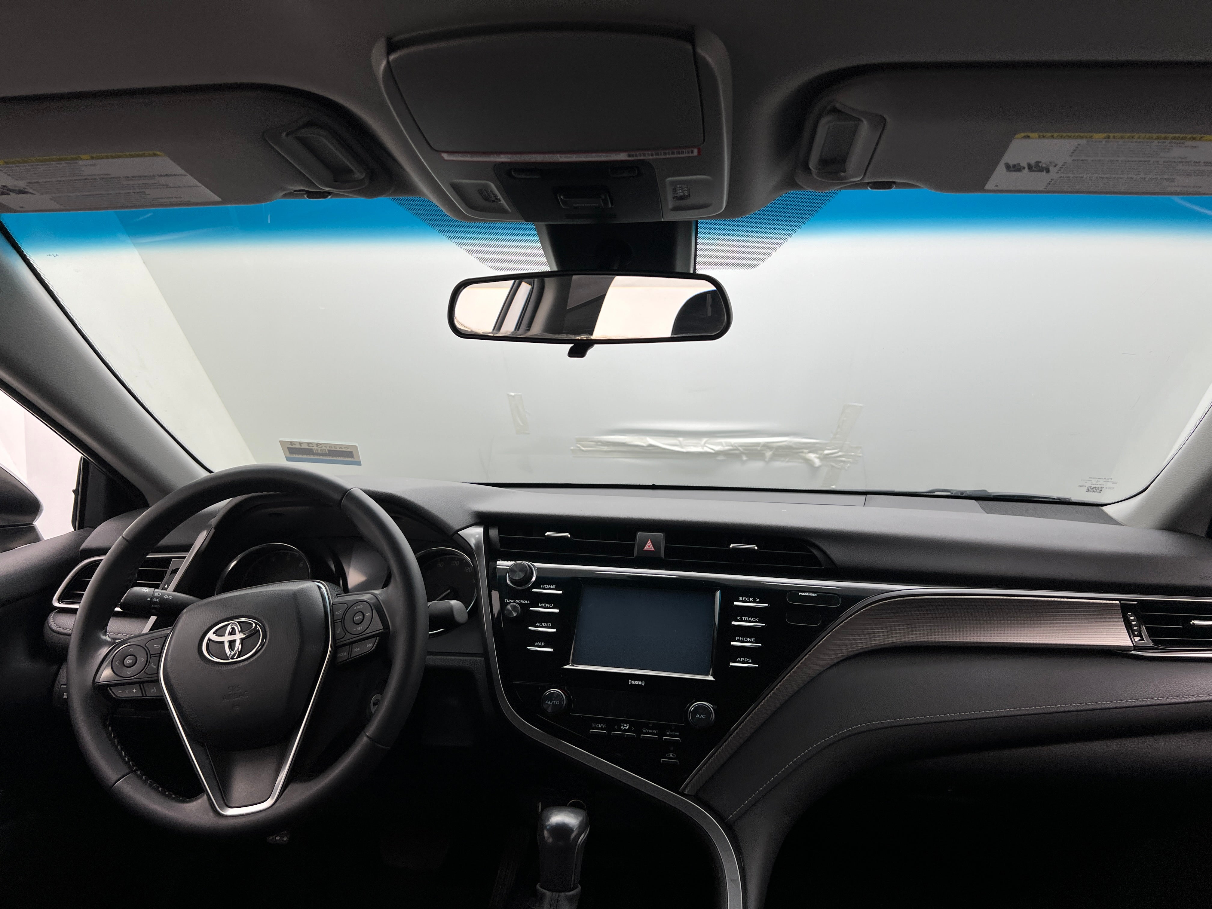2020 Toyota Camry SE 2