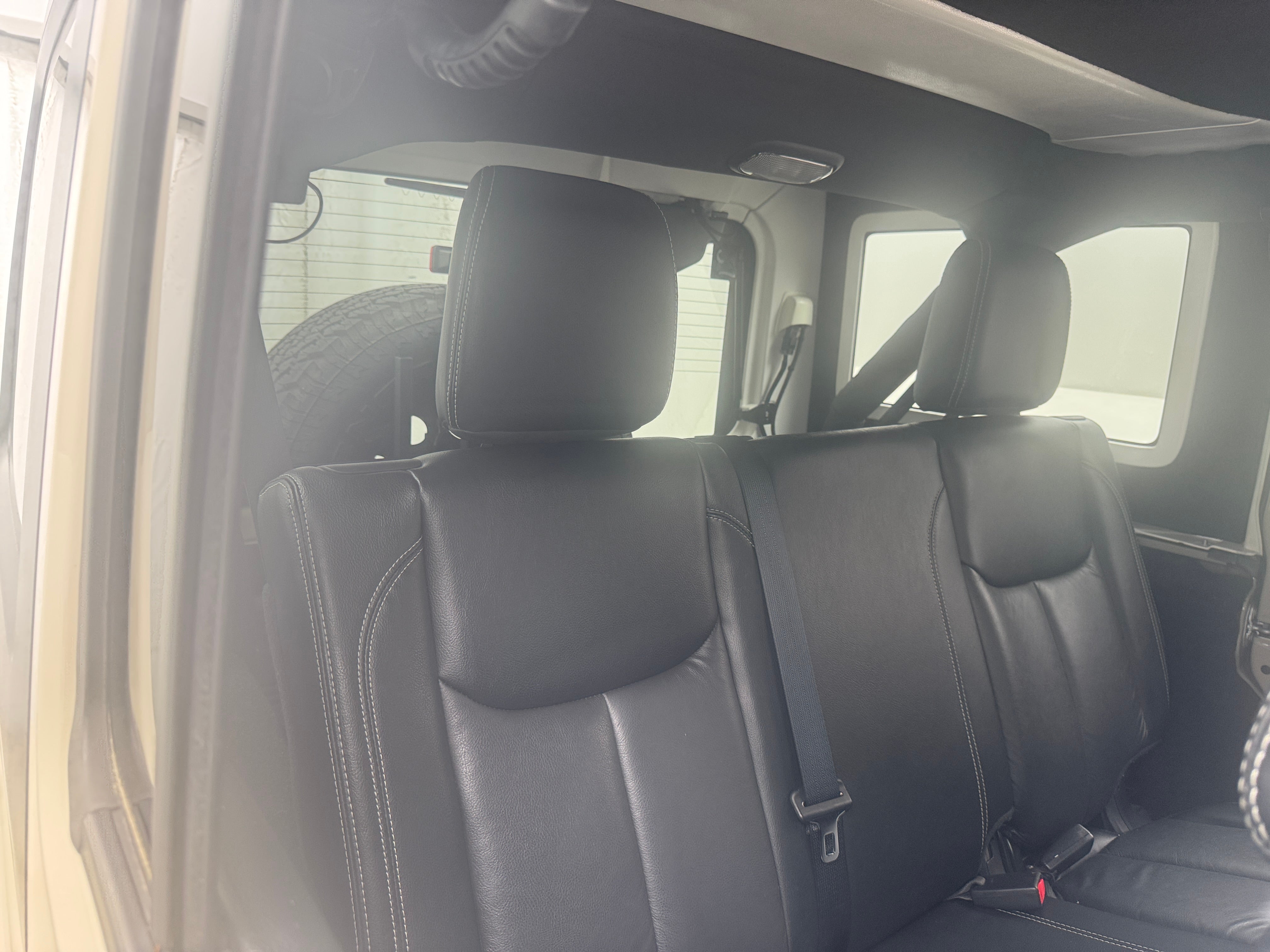 2017 Jeep Wrangler Unlimited Sahara 5