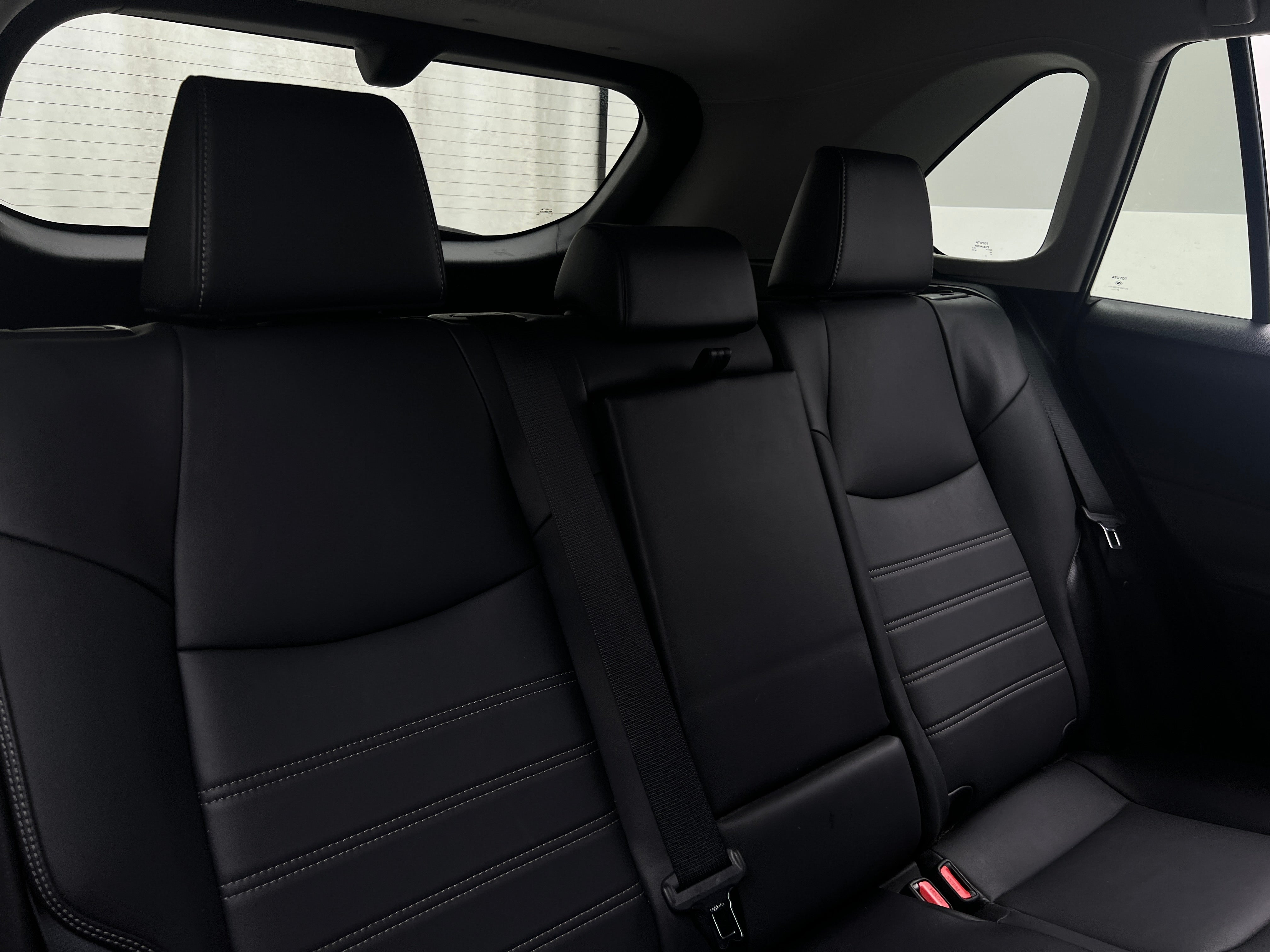 2022 Toyota RAV4 XLE Premium 5