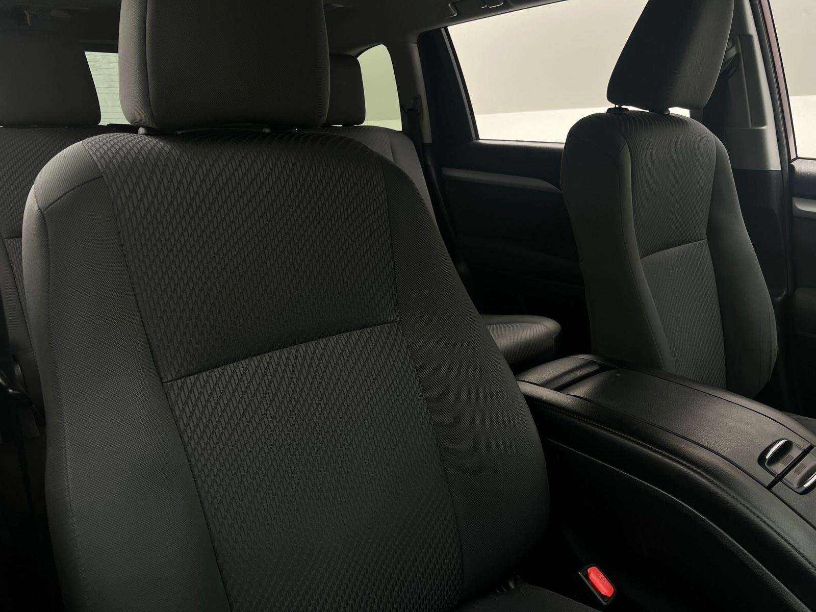 Thumbnail: 2018 Toyota Highlander - 2