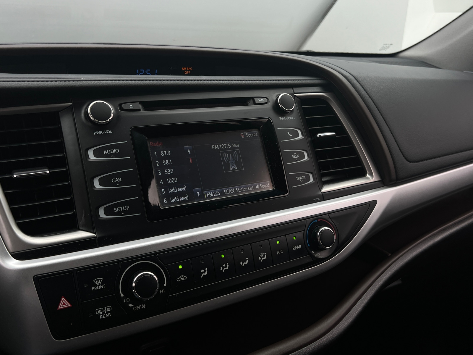Thumbnail: 2018 Toyota Highlander - 4