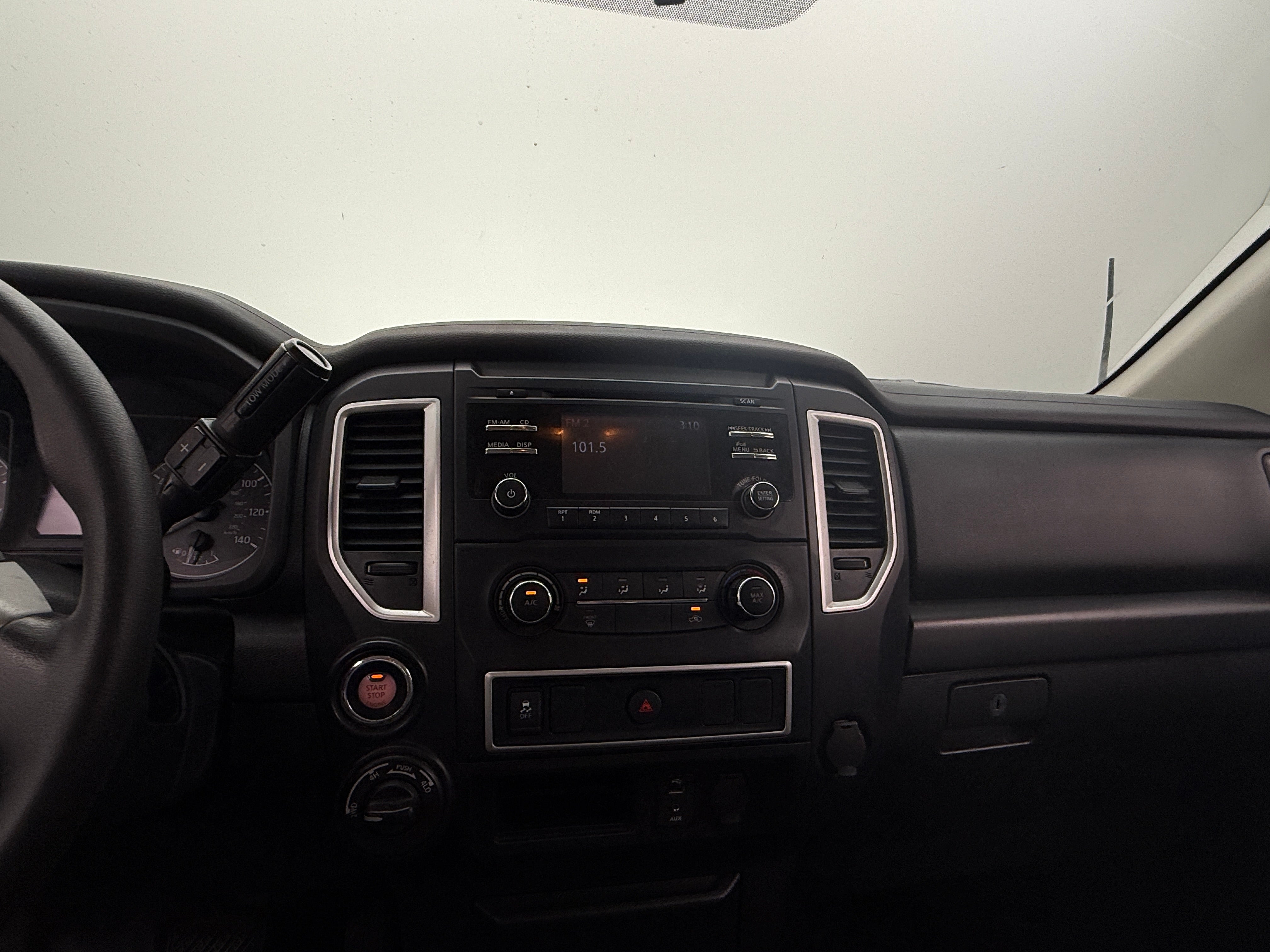 2018 Nissan Titan S 4