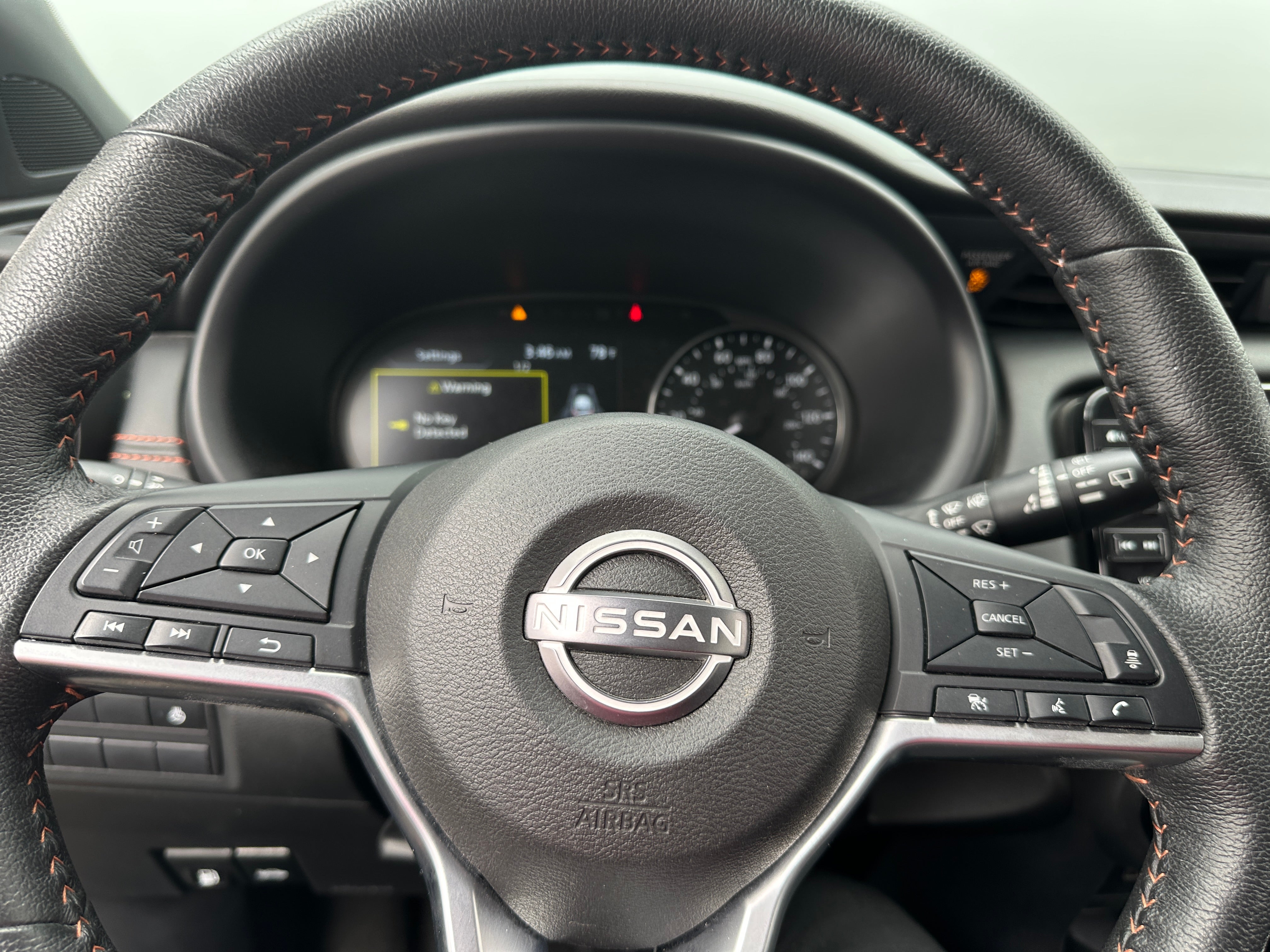 2023 Nissan Kicks SR 5