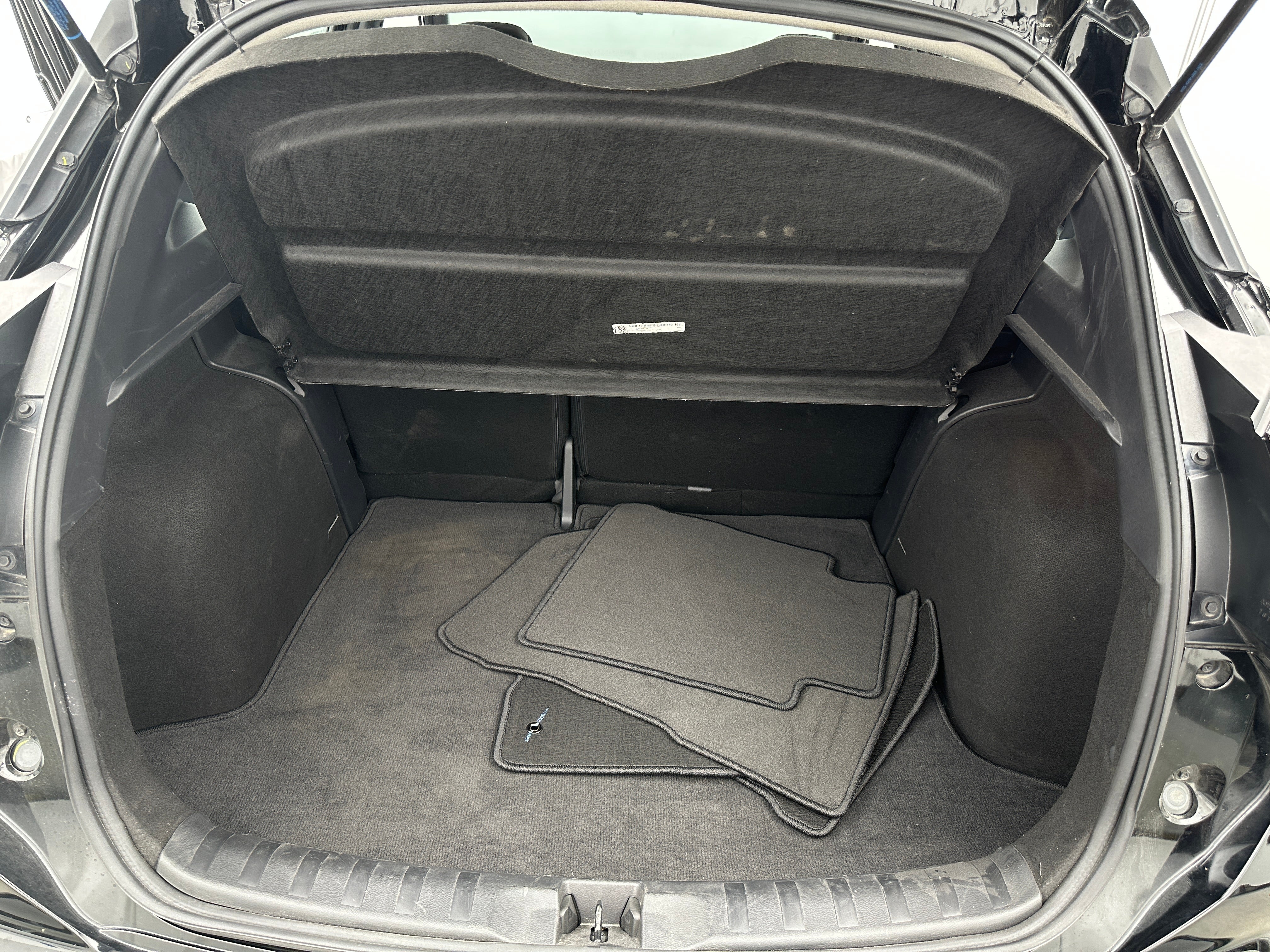 2023 Nissan Kicks SR 7