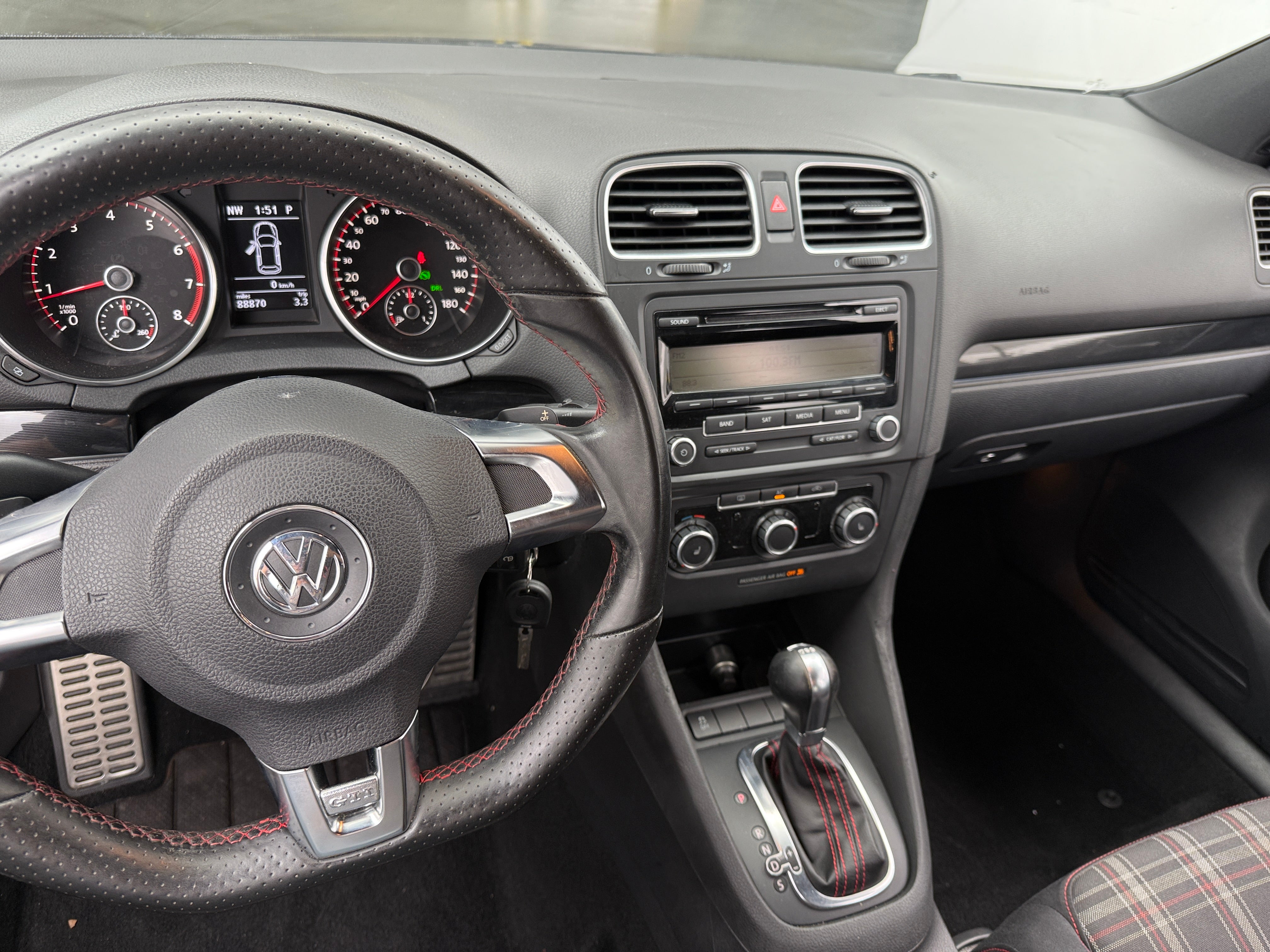 2011 Volkswagen Golf GTI 3